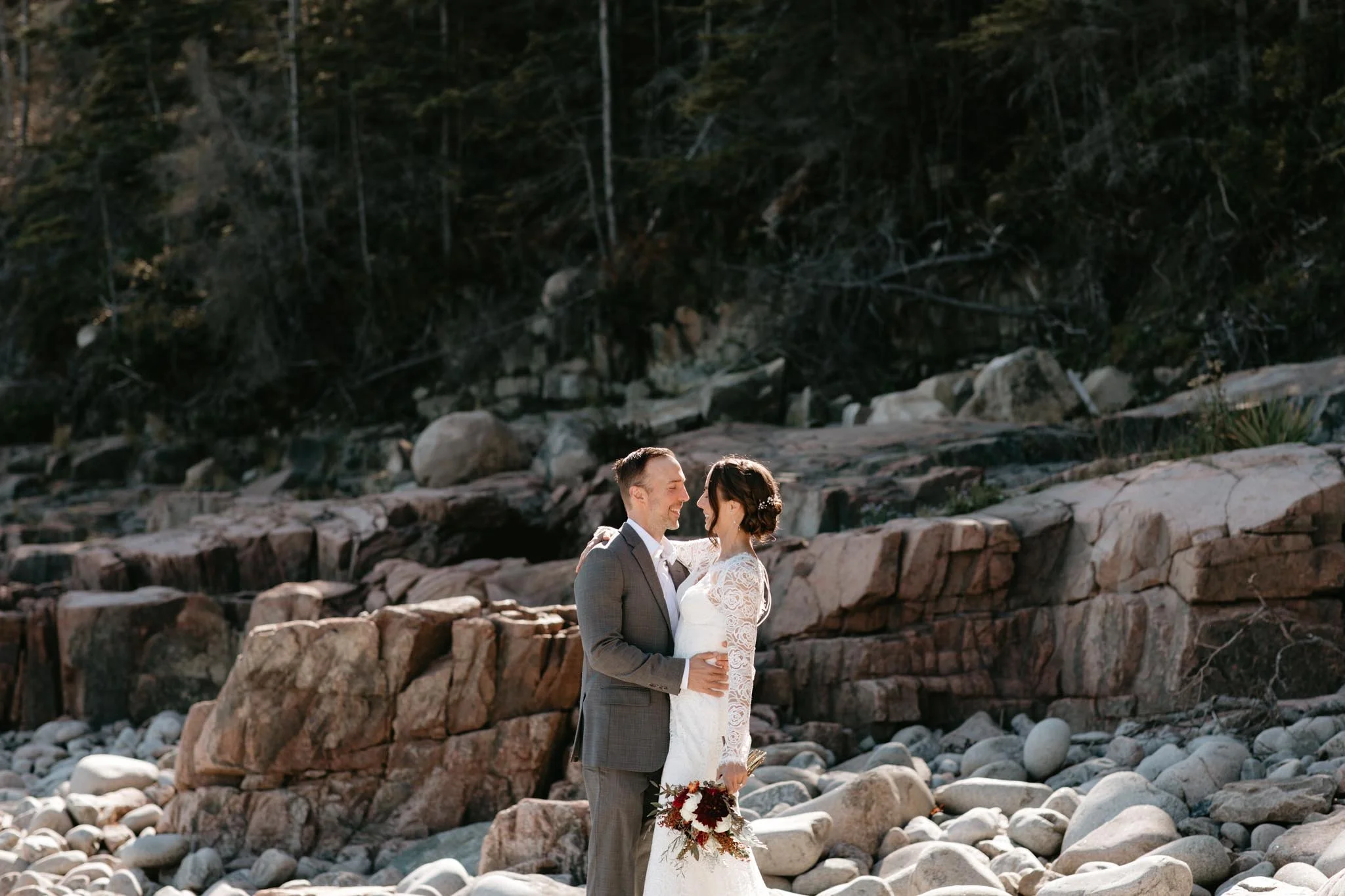 hiking_elopement_in_acadia_national_park_maine-115.jpg