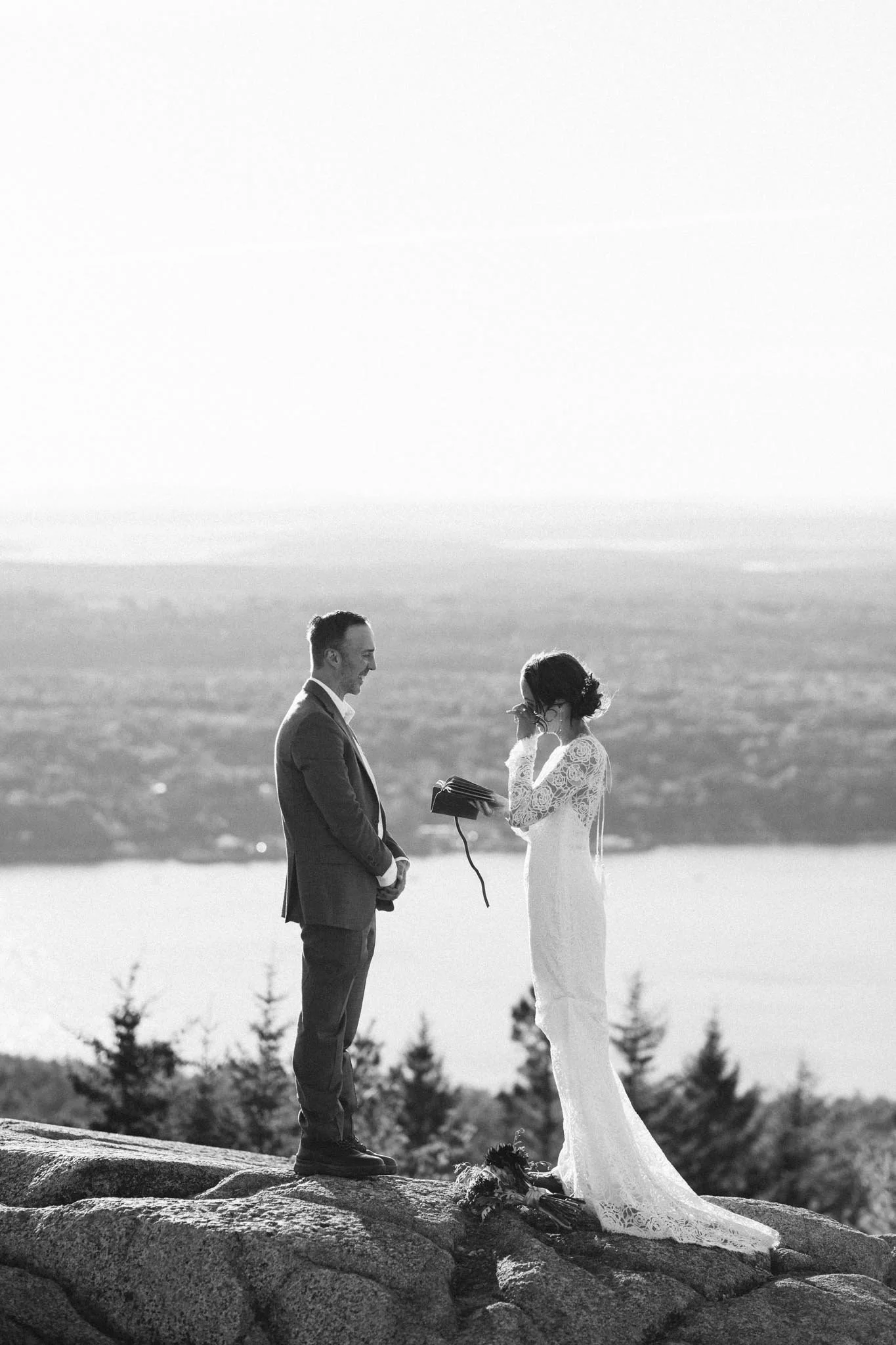 hiking_elopement_in_acadia_national_park_maine-150.jpg