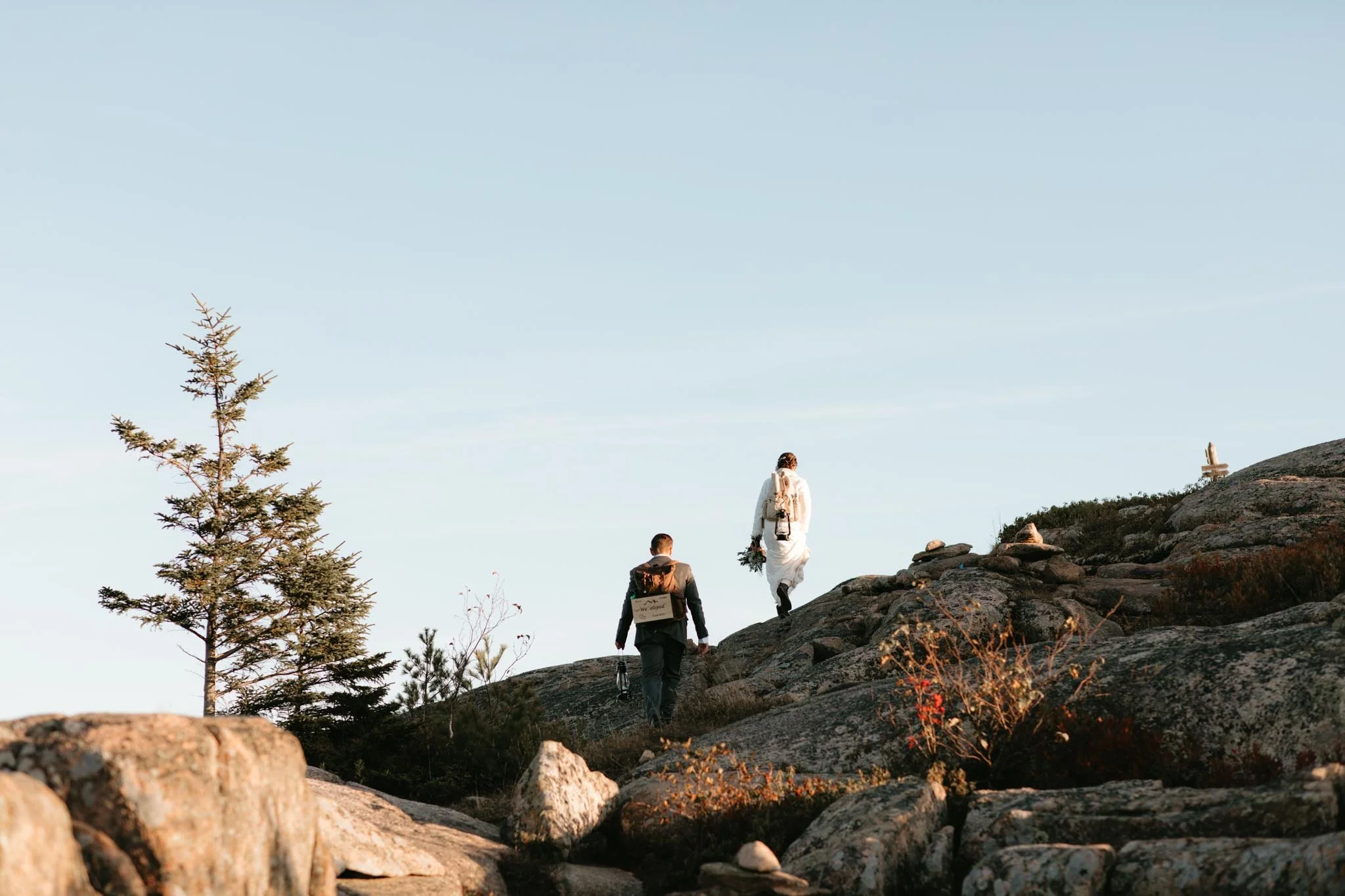 hiking_elopement_in_acadia_national_park_maine-161.jpg
