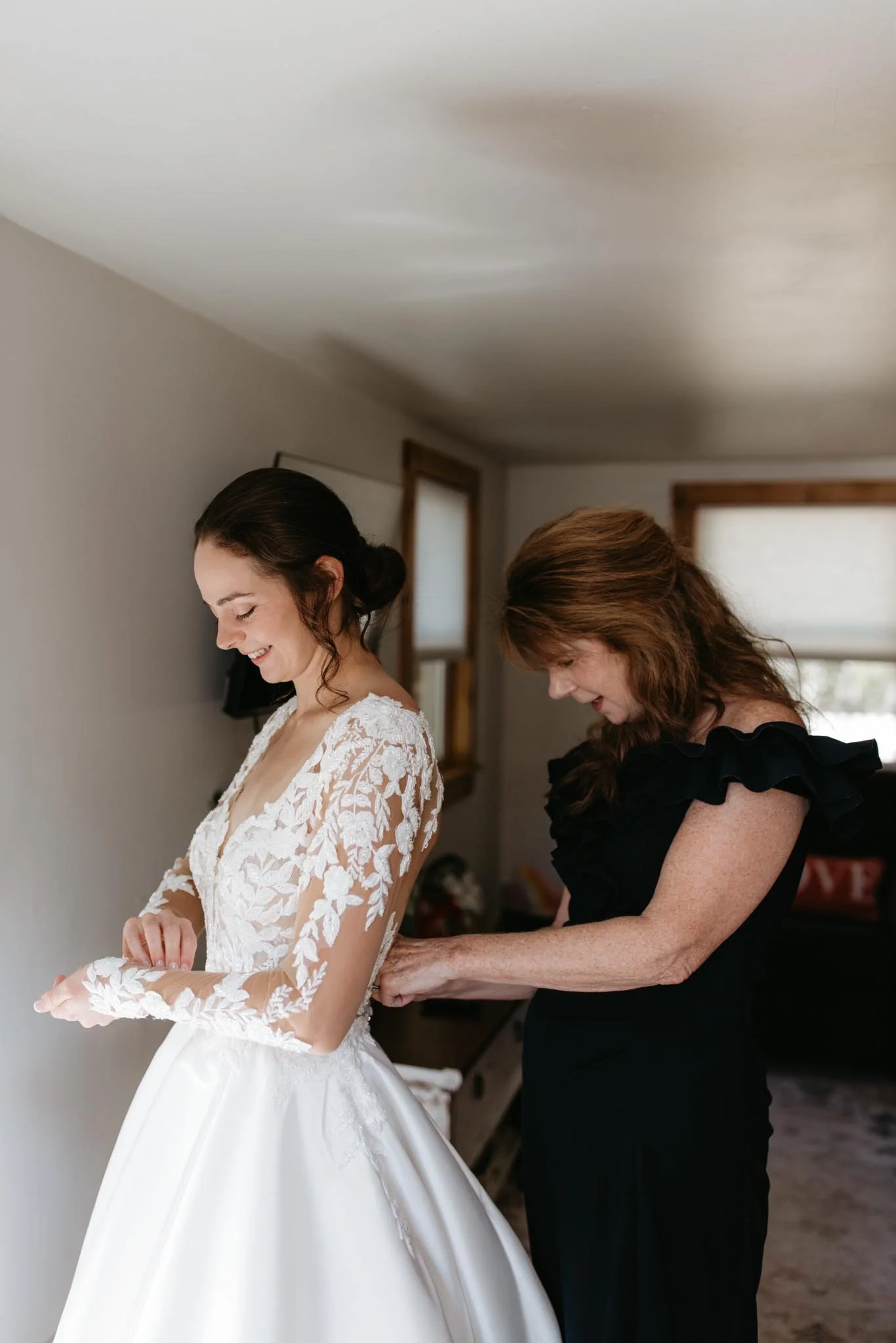 wedding-at-little-hunters-beach-in-acadia-national-park-nicole-daacke-photography-109.jpg