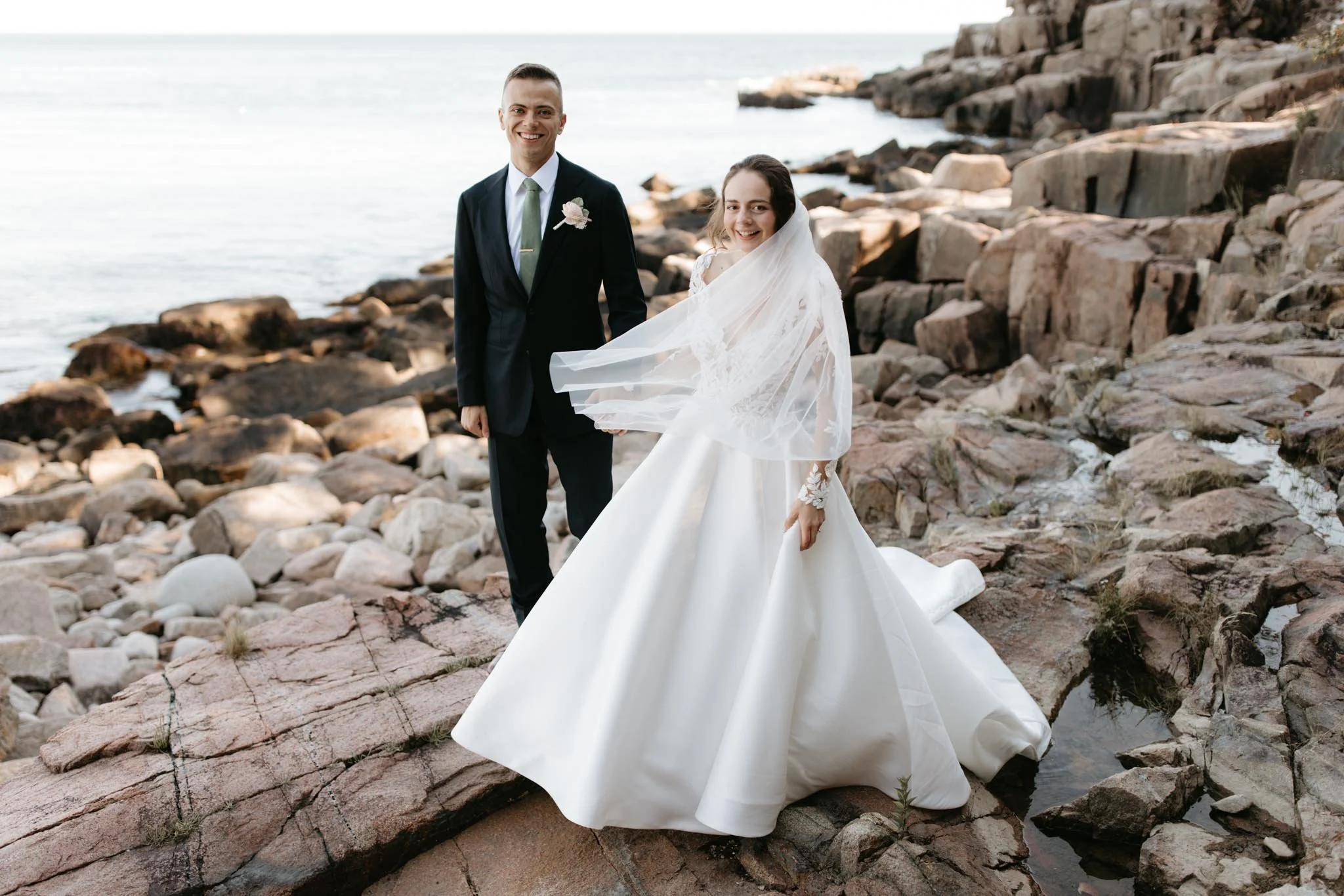 wedding-at-little-hunters-beach-in-acadia-national-park-nicole-daacke-photography-135.jpg