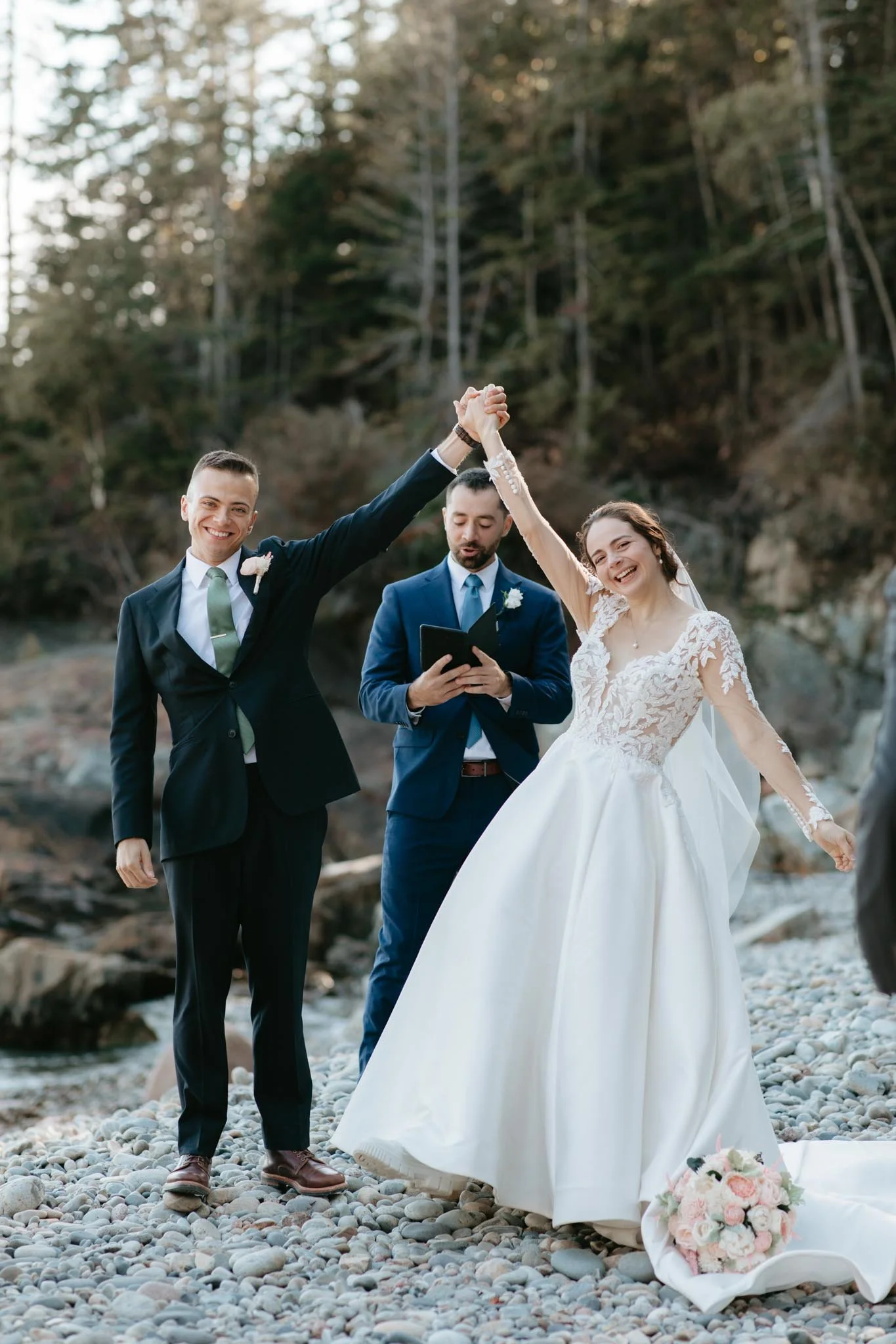 wedding-at-little-hunters-beach-in-acadia-national-park-nicole-daacke-photography-148.jpg