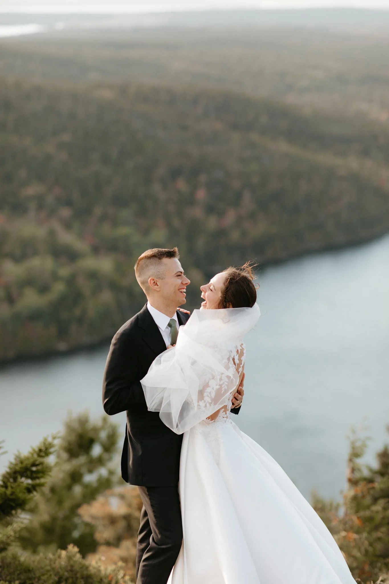 wedding-at-little-hunters-beach-in-acadia-national-park-nicole-daacke-photography-167.jpg