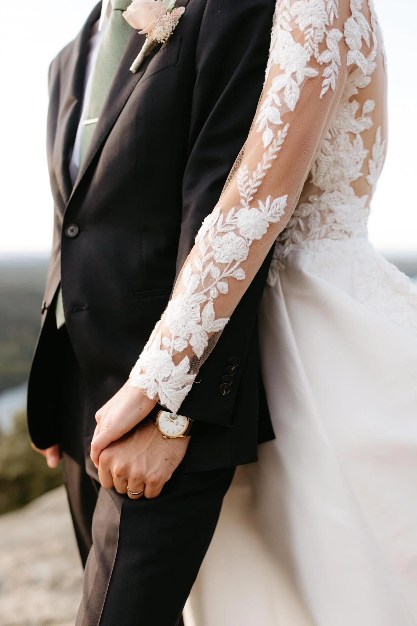 wedding-at-little-hunters-beach-in-acadia-national-park-nicole-daacke-photography-172.jpg