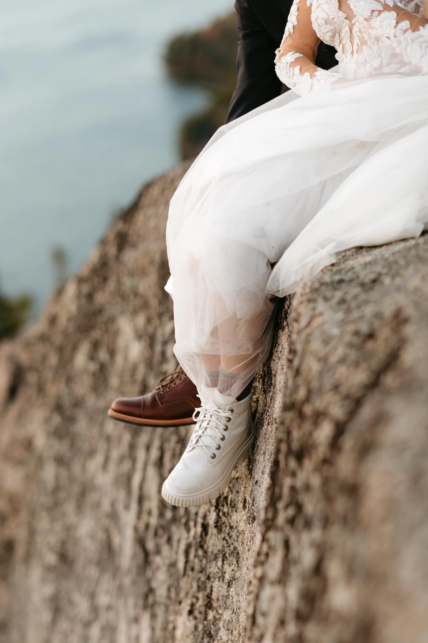 wedding-at-little-hunters-beach-in-acadia-national-park-nicole-daacke-photography-186.jpg