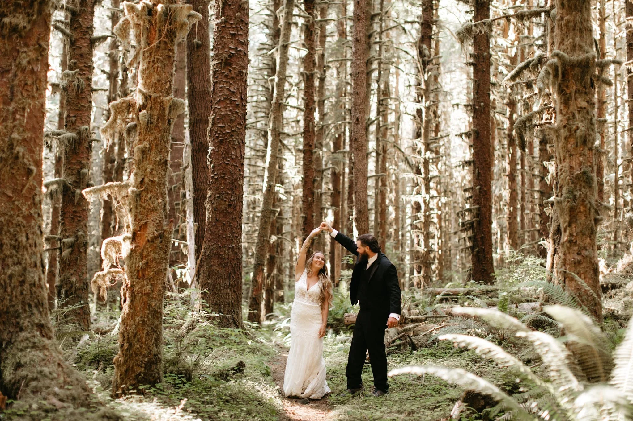 Olympic-National-Park-elopement-with-family-Nicole-Daacke-Photography-64.jpg
