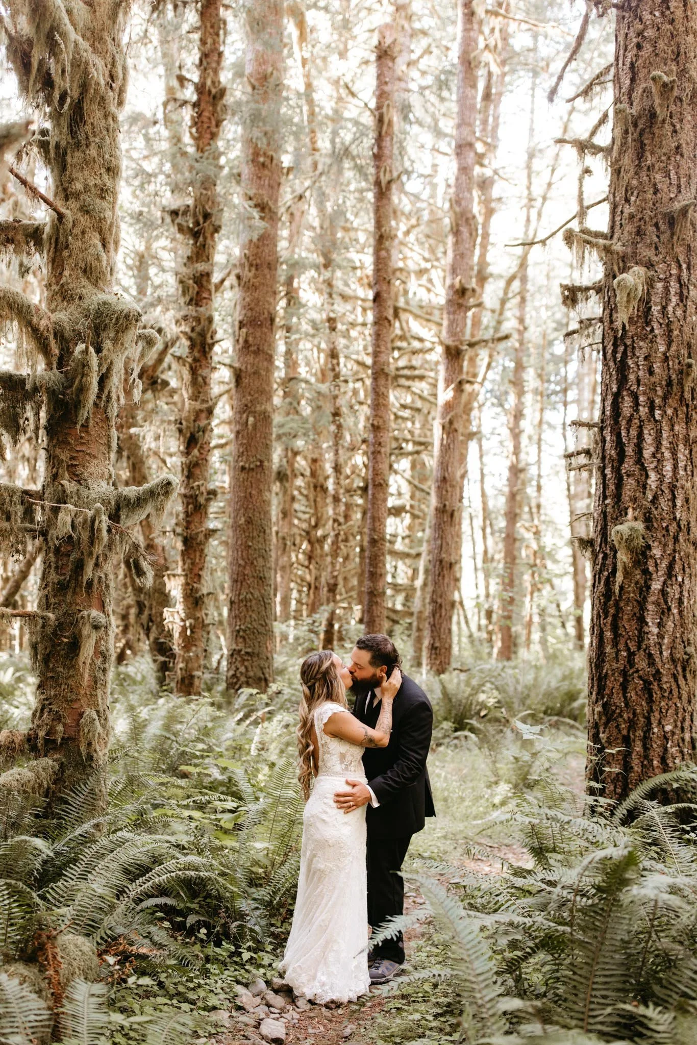 Olympic-National-Park-elopement-with-family-Nicole-Daacke-Photography-62.jpg