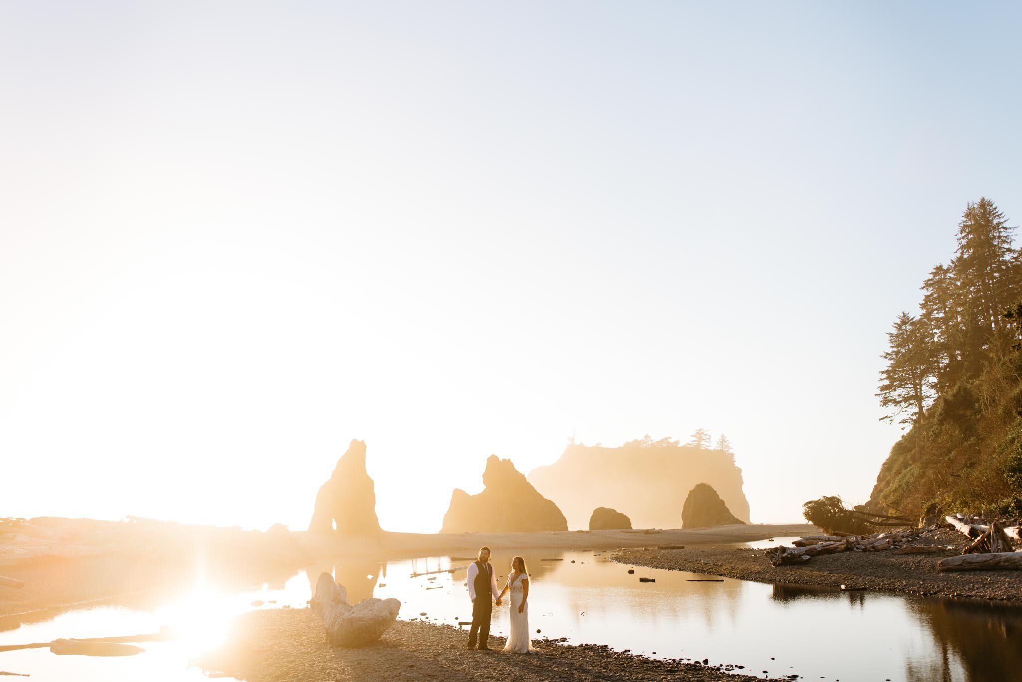 Olympic-National-Park-elopement-with-family-Nicole-Daacke-Photography-81.jpg