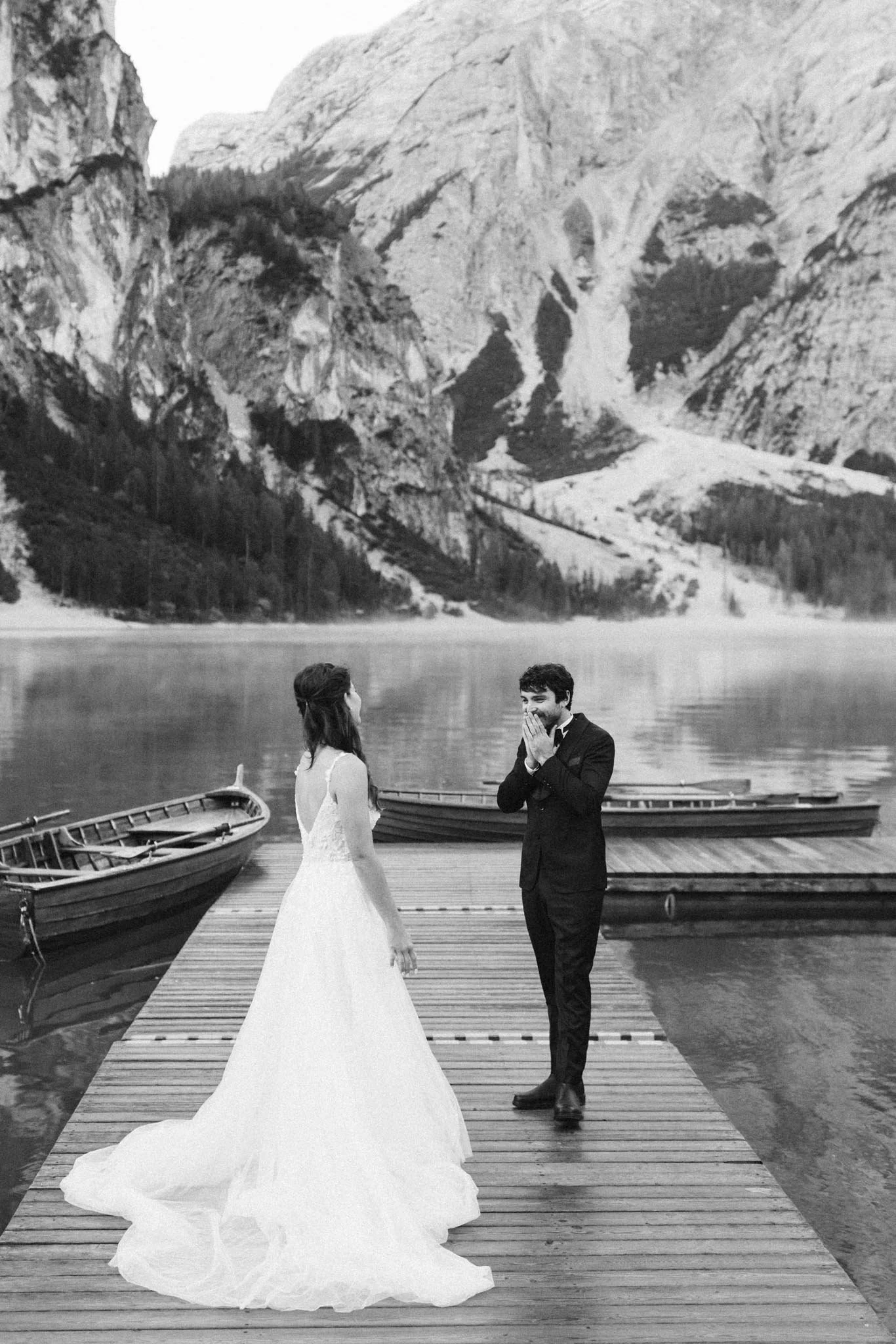 elopement-at-lago-di-braies-boathouse-in-the-dolomites-nicole-daacke-photography-110.jpg
