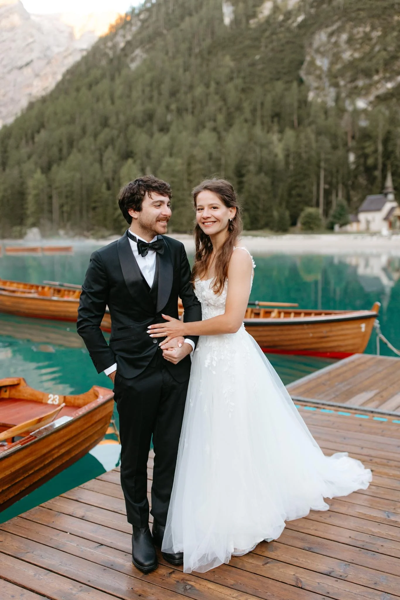elopement-at-lago-di-braies-boathouse-in-the-dolomites-nicole-daacke-photography-120.jpg