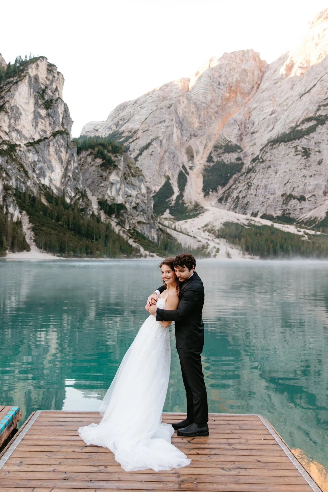 elopement-at-lago-di-braies-boathouse-in-the-dolomites-nicole-daacke-photography-158.jpg