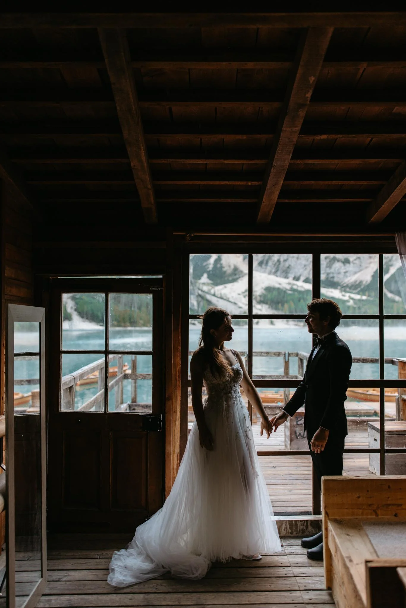 elopement-at-lago-di-braies-boathouse-in-the-dolomites-nicole-daacke-photography-260.jpg