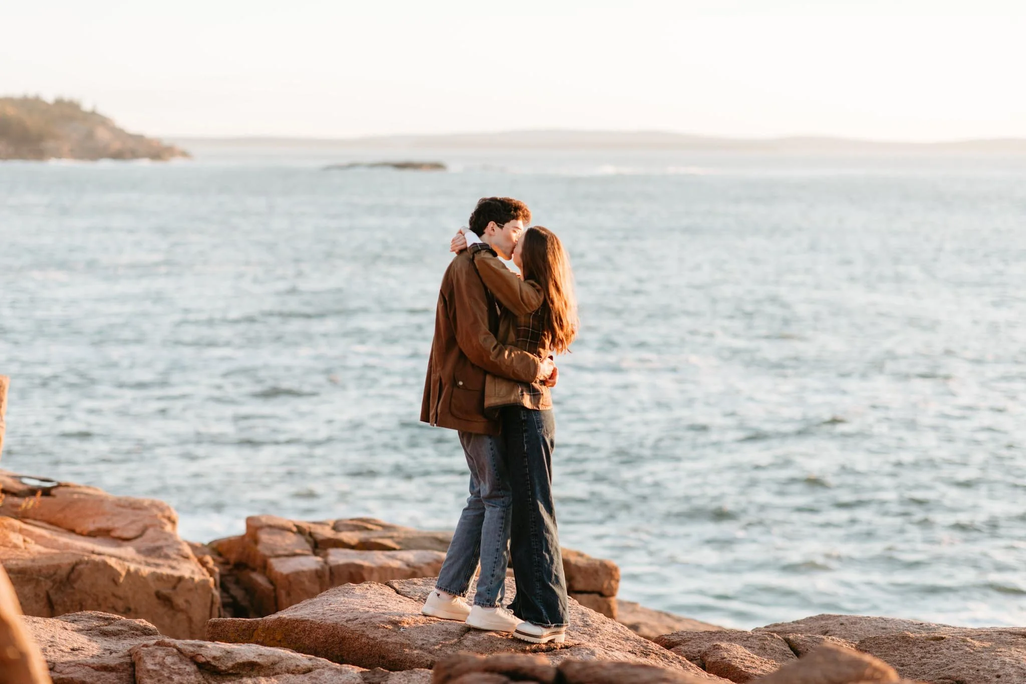 bar-harbor-elopement-with-guests-nicole-daacke-photography-158.jpg
