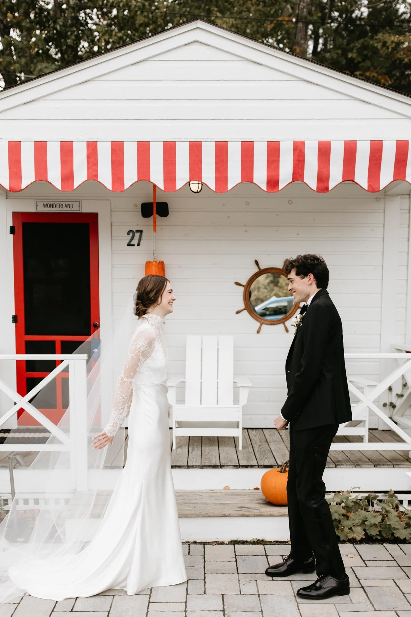 bar-harbor-elopement-with-guests-nicole-daacke-photography-395.jpg