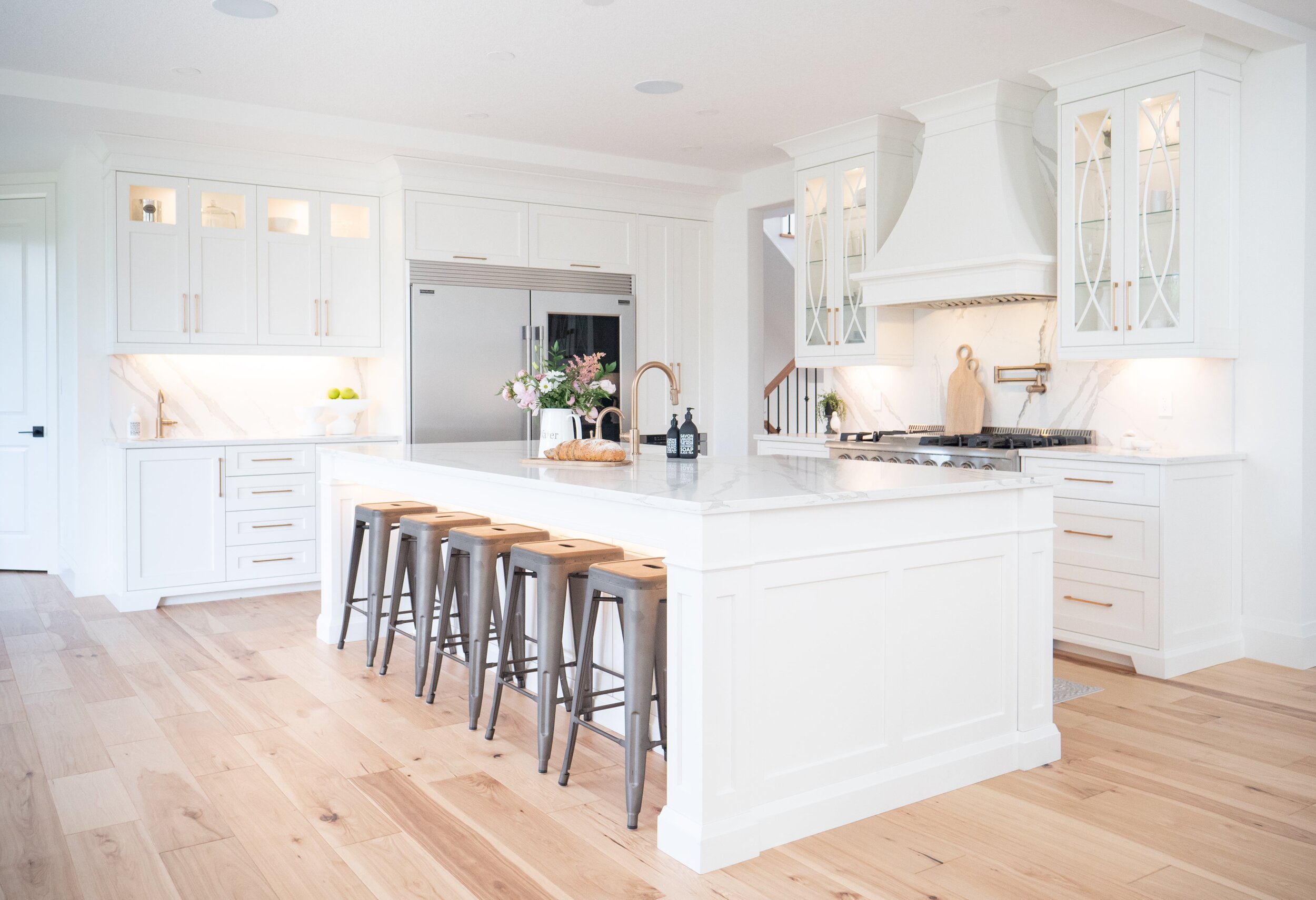 A brightly lit kitchen.