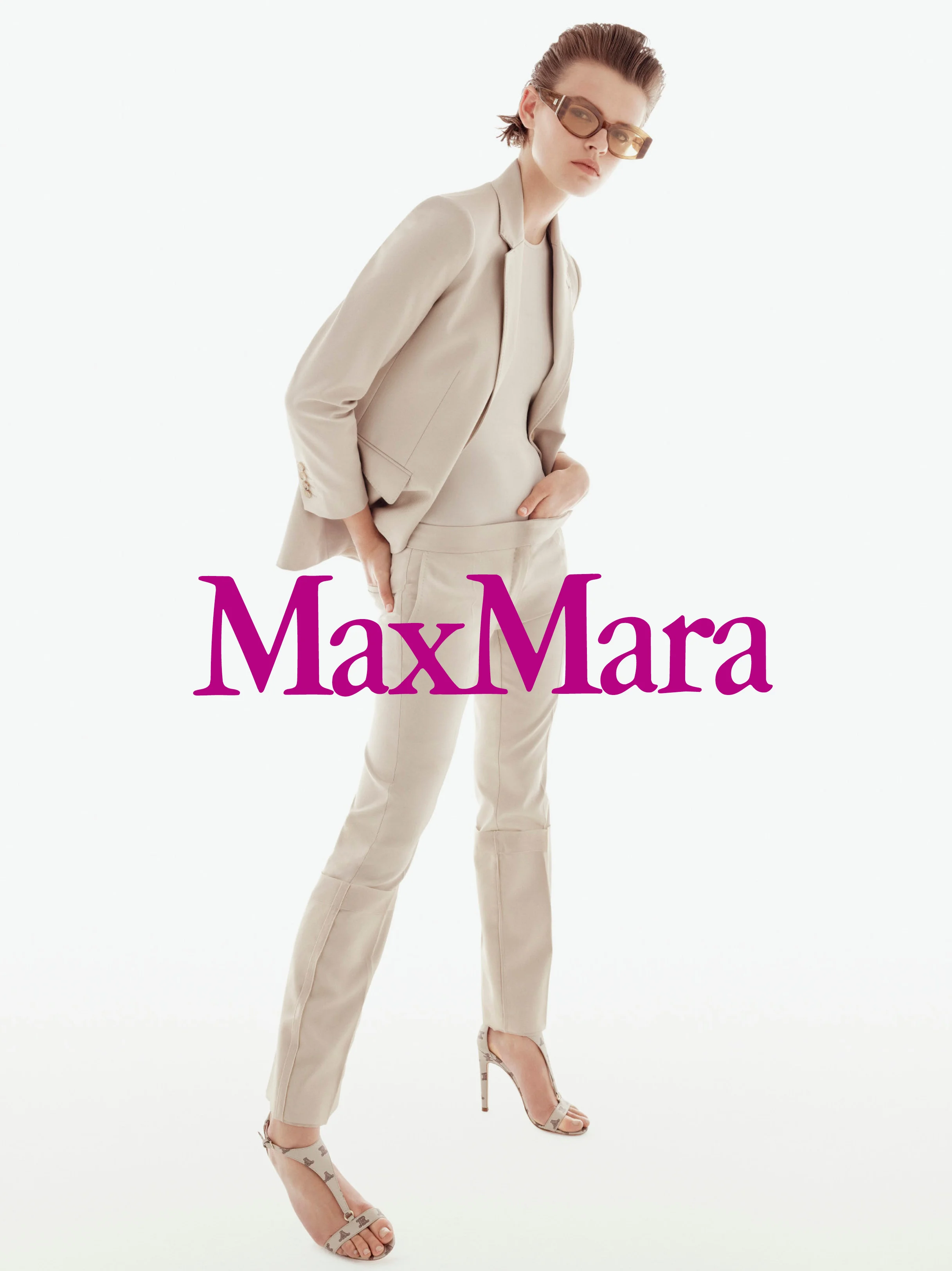 #maxmara #ss18 #stevenmeisel #carineroitfeld #carataylor #fashion #campaign #jimkaemmerling #patmcgrath #guidopalau