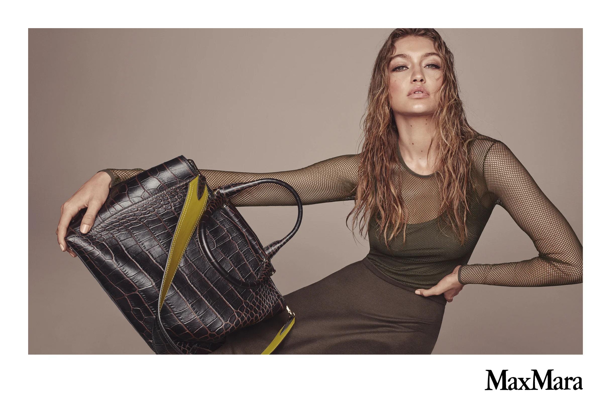 #maxmara #fw16 #stevenmeisel #carineroitfeld #gigihadid #accessories #campaign #jimkaemmerling #patmcgrath #guidopalau