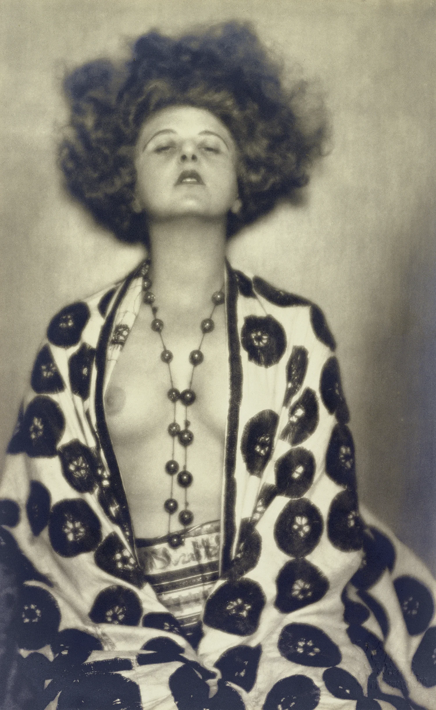 ATELIER D’ORA 1907–1957 | Elsie Altmann-Loos, 1922 Silbergelatineabzug | Photoarchiv Setzer-Tschiedel