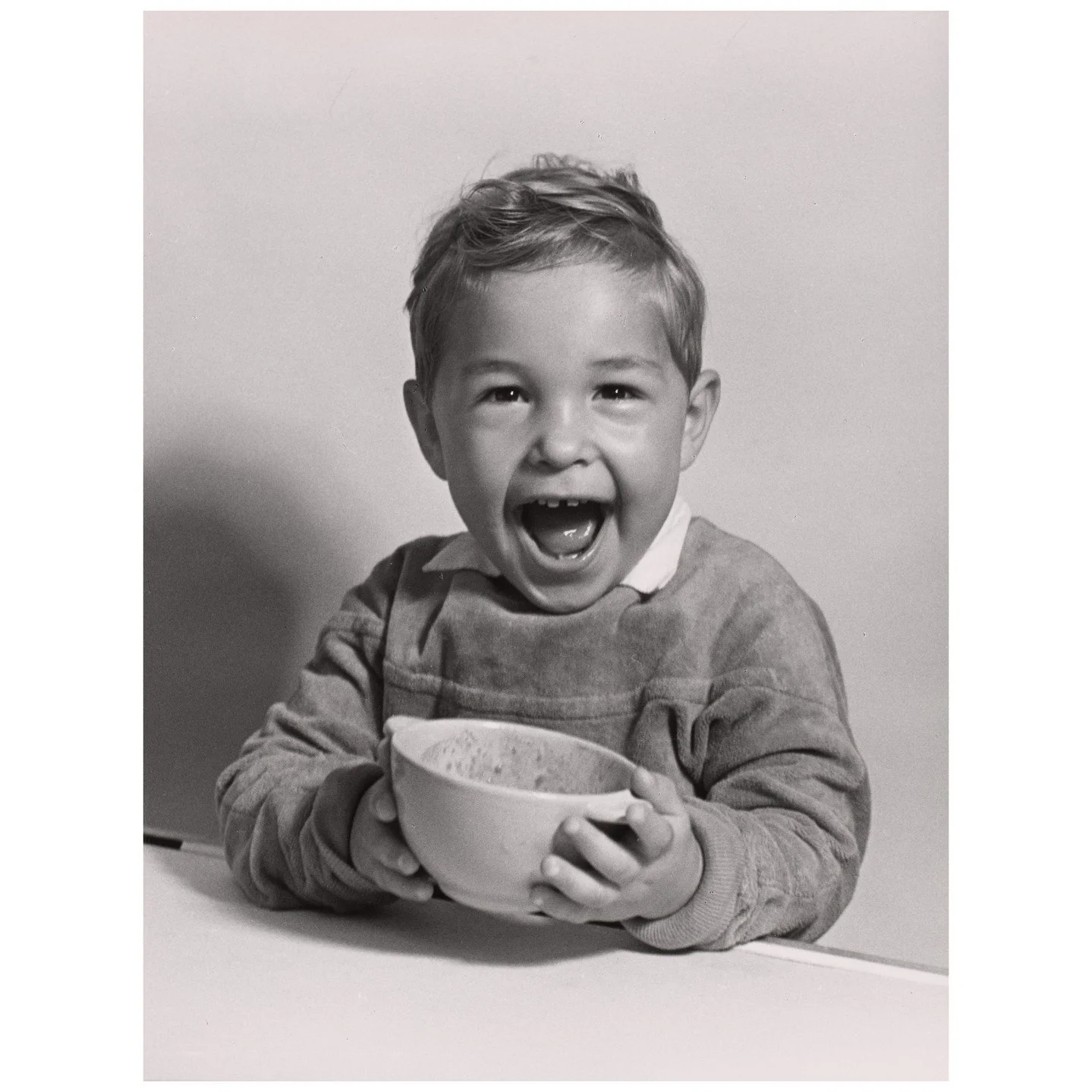 Margrit Aschwanden, Ovomaltinewerbung, Schweiz, 1940-1960 &copy; Margrit Aschwanden / Fotostiftung Schweiz

Frauen. Fragen. Fotoarchive. 

Es ist eine stille, aber tiefgreifende Diskrepanz, die in den Speichern unserer Ged&auml;chtnisinstitutionen sc