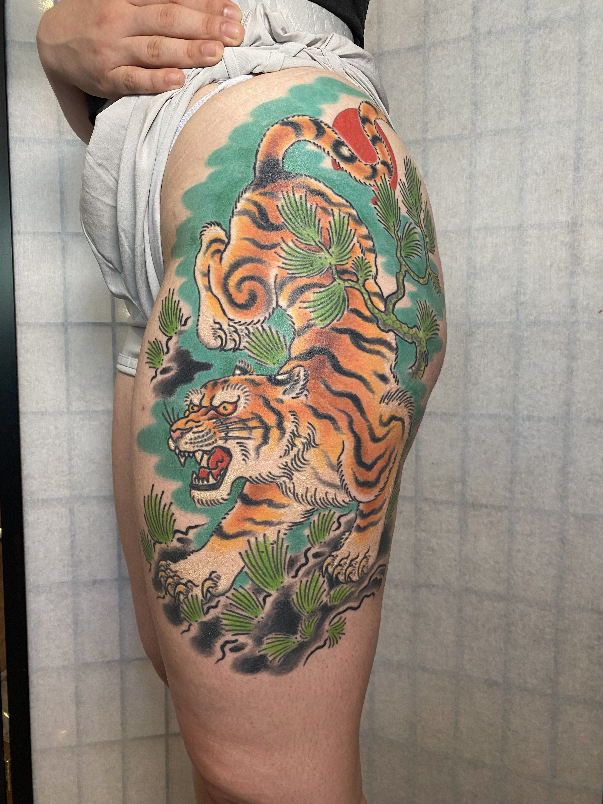 Jason-Brooks-Japanese-Tiger-Tattoo.jpg