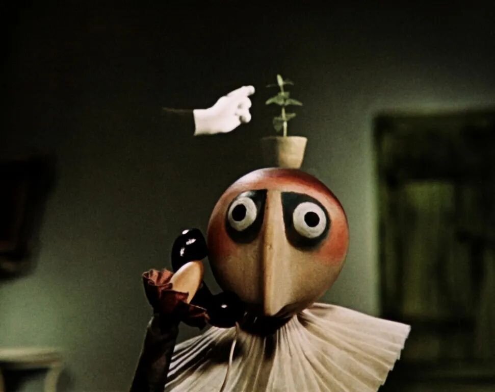 The &quot;effects of totalizing powers on free-thinking individuals&quot; as articulated in Jiř&iacute; Trnka&rsquo;s stop-motion animated short Ruka/The Hand (1965) - and how its narrative of labour and puppetry &quot;questions the notion of resista