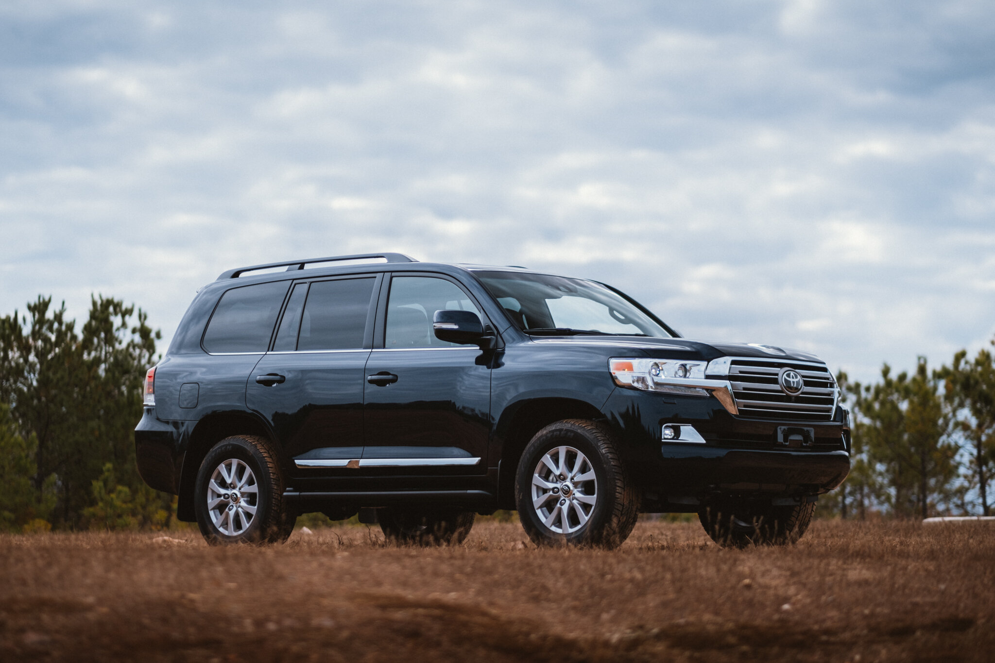 LuxuryReports_2020_Toyota_LandCruiser_0004_WEB.jpg