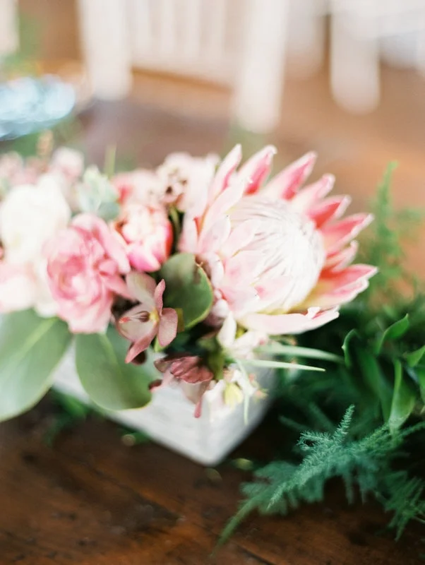 light flower decoration.jpg