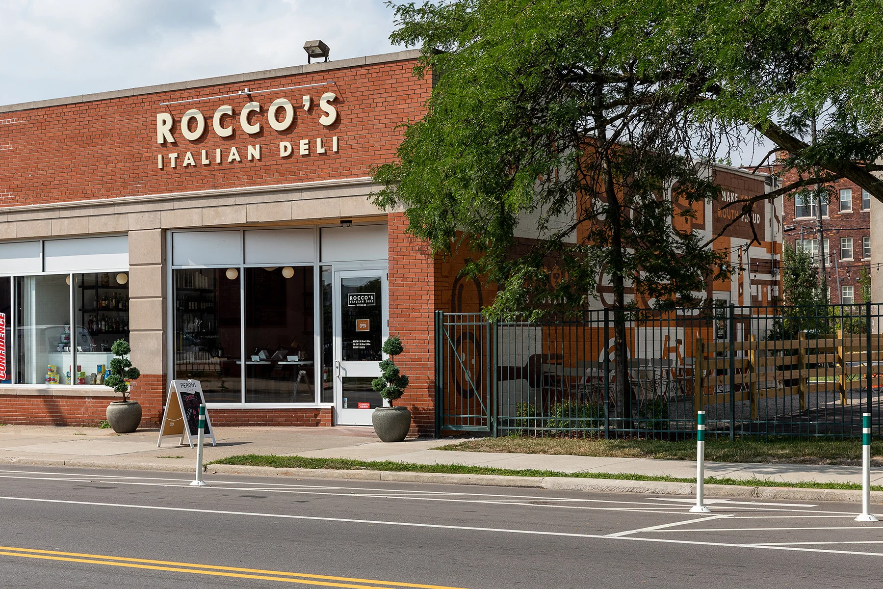 Roccos-front.jpg