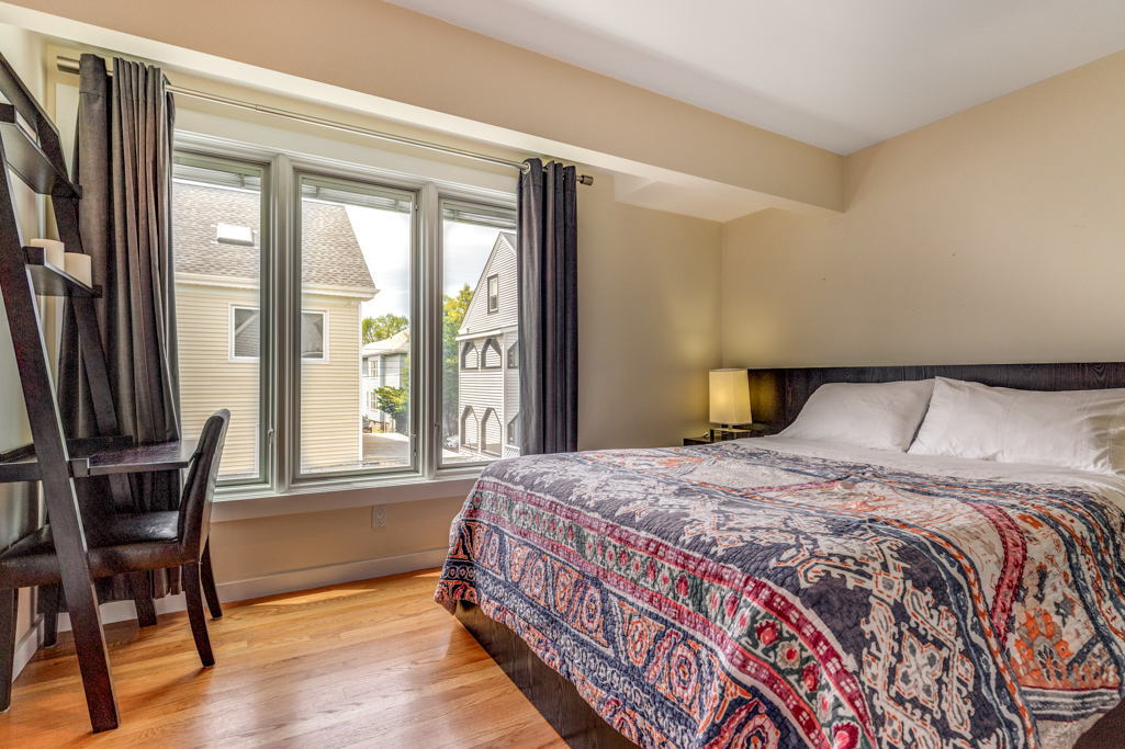 16_Bedroom1-2.jpg