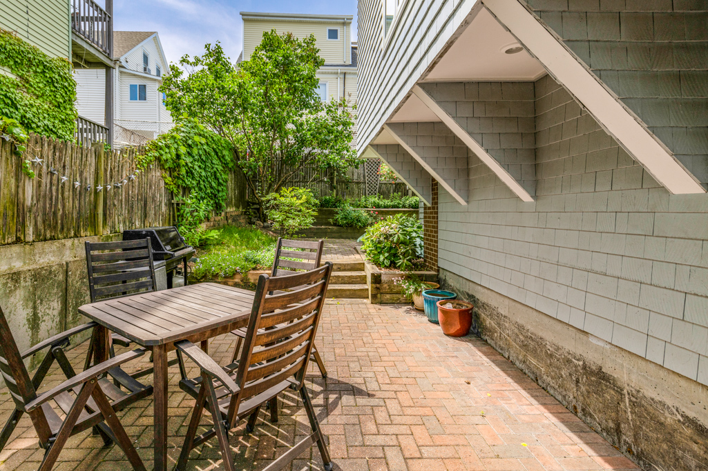 29_Patio-2.jpg