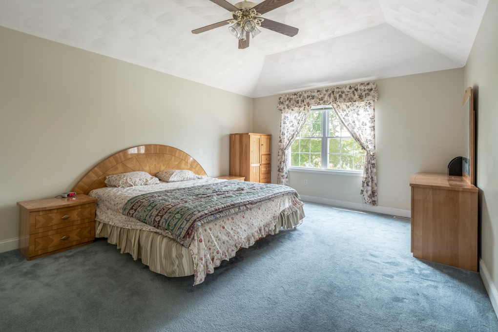 22_Bedroom--5.jpg