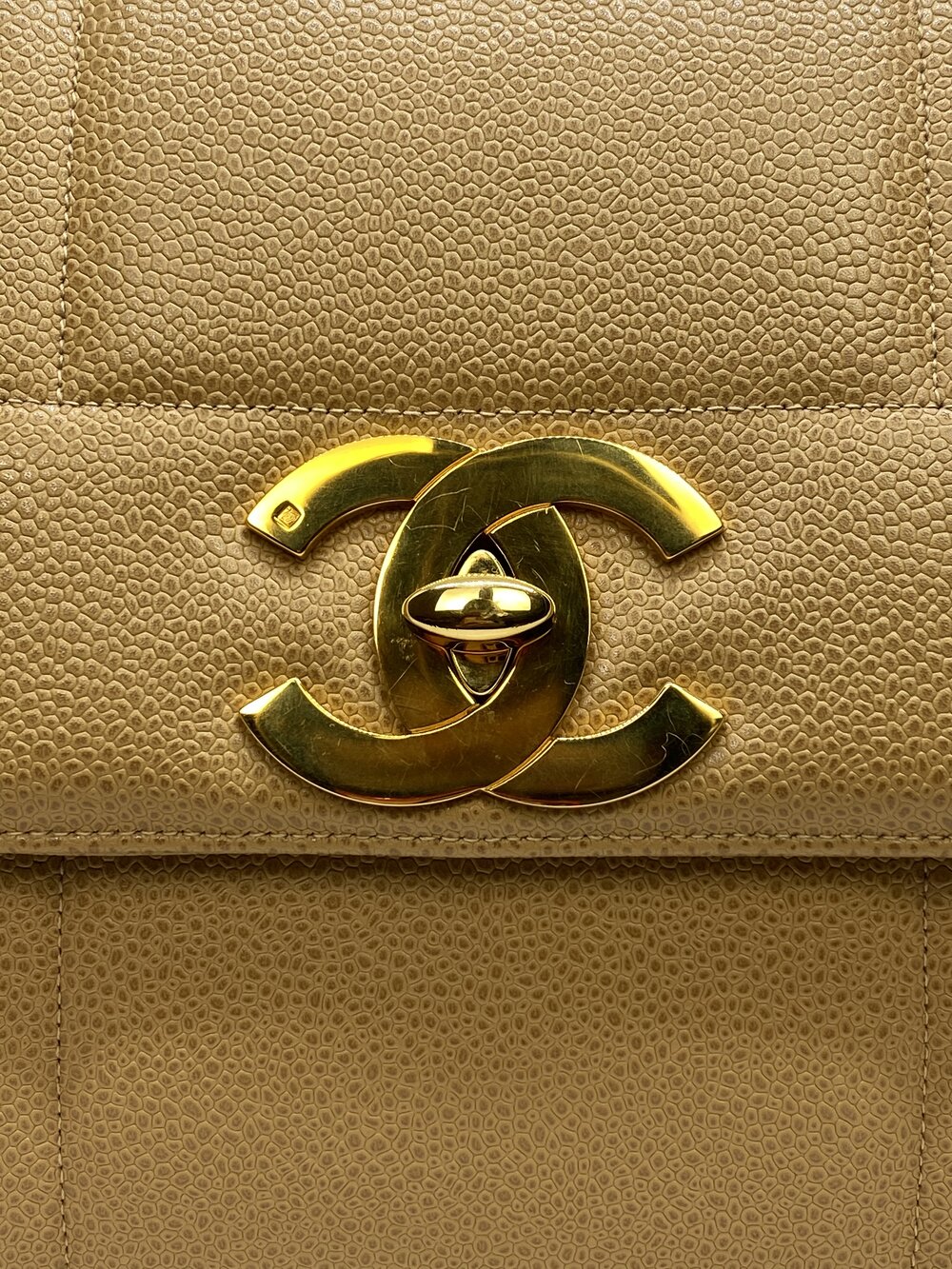 chanel quilted bag beige