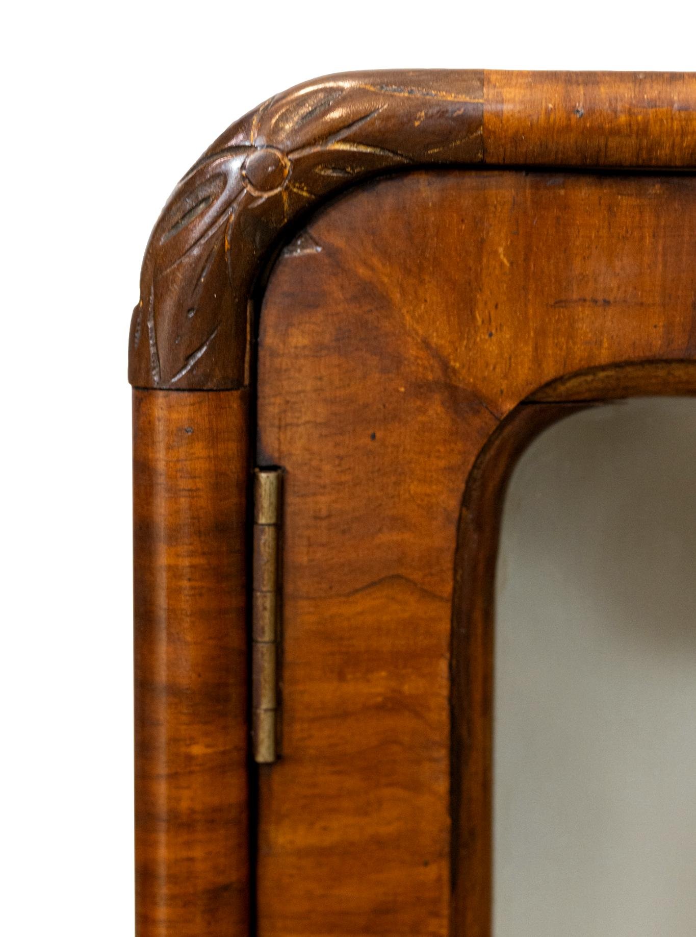 GILDEDAGEDECODISPLAY-25_clipped_rev_1.jpeg