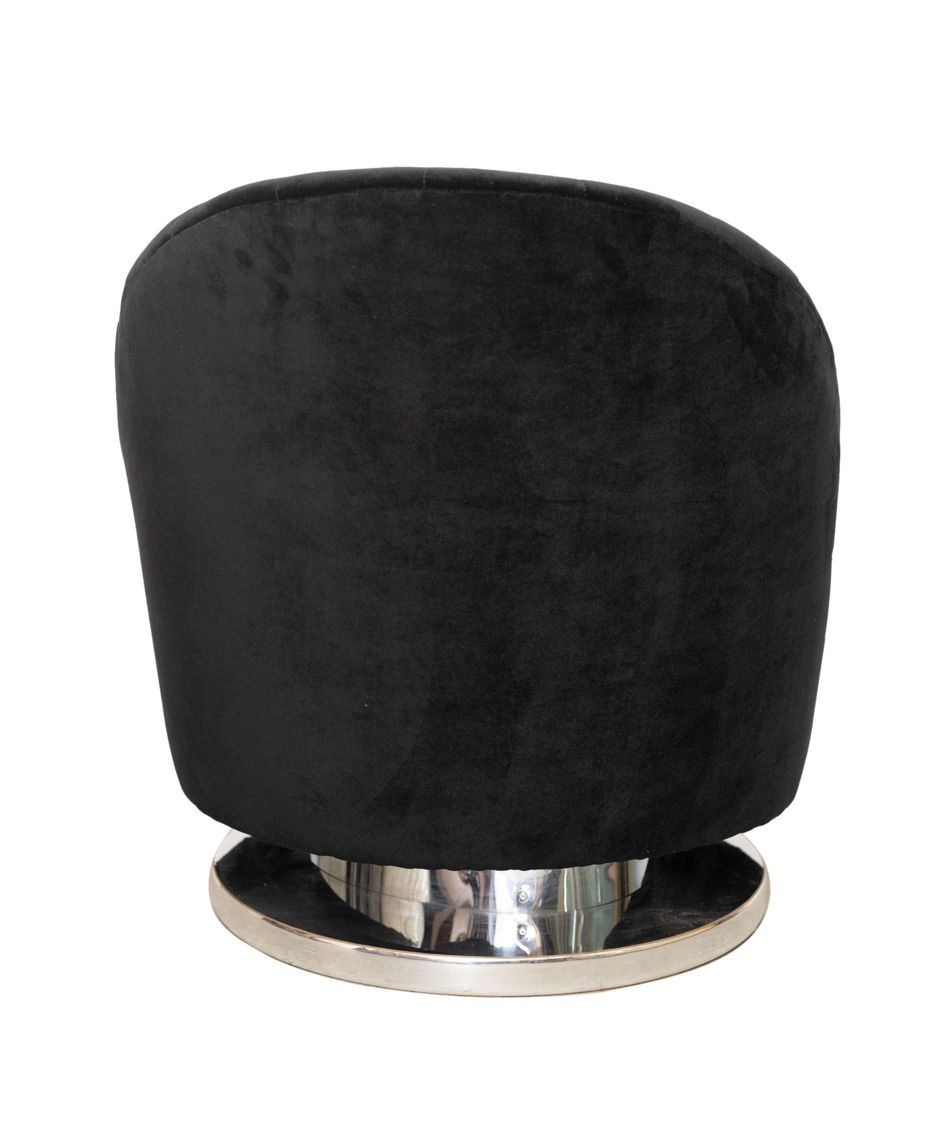 velvetblackchair-6_clipped_rev_1.jpeg
