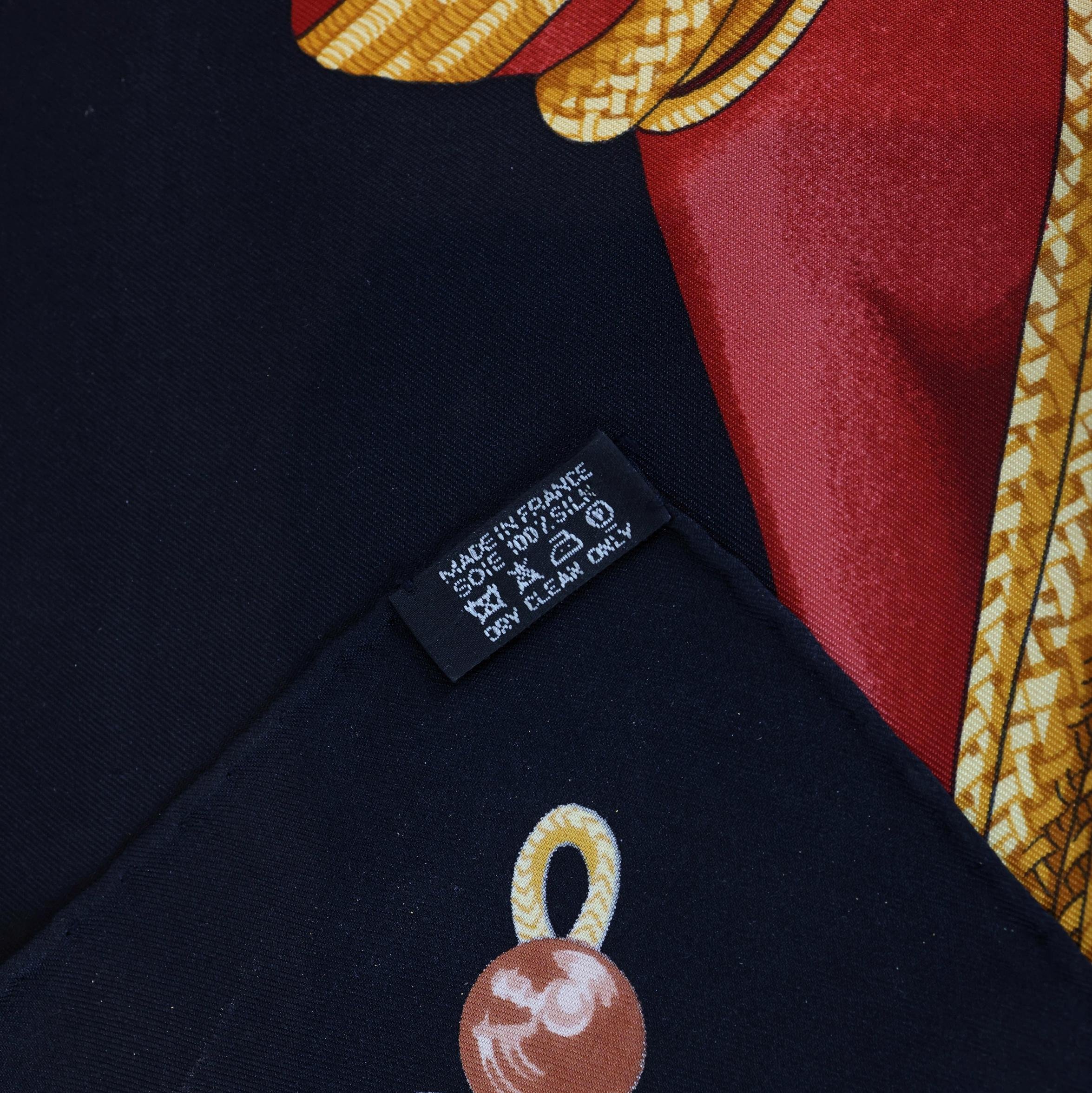 SCARVESFORGILDEDAGE-5_clipped_rev_1.jpeg