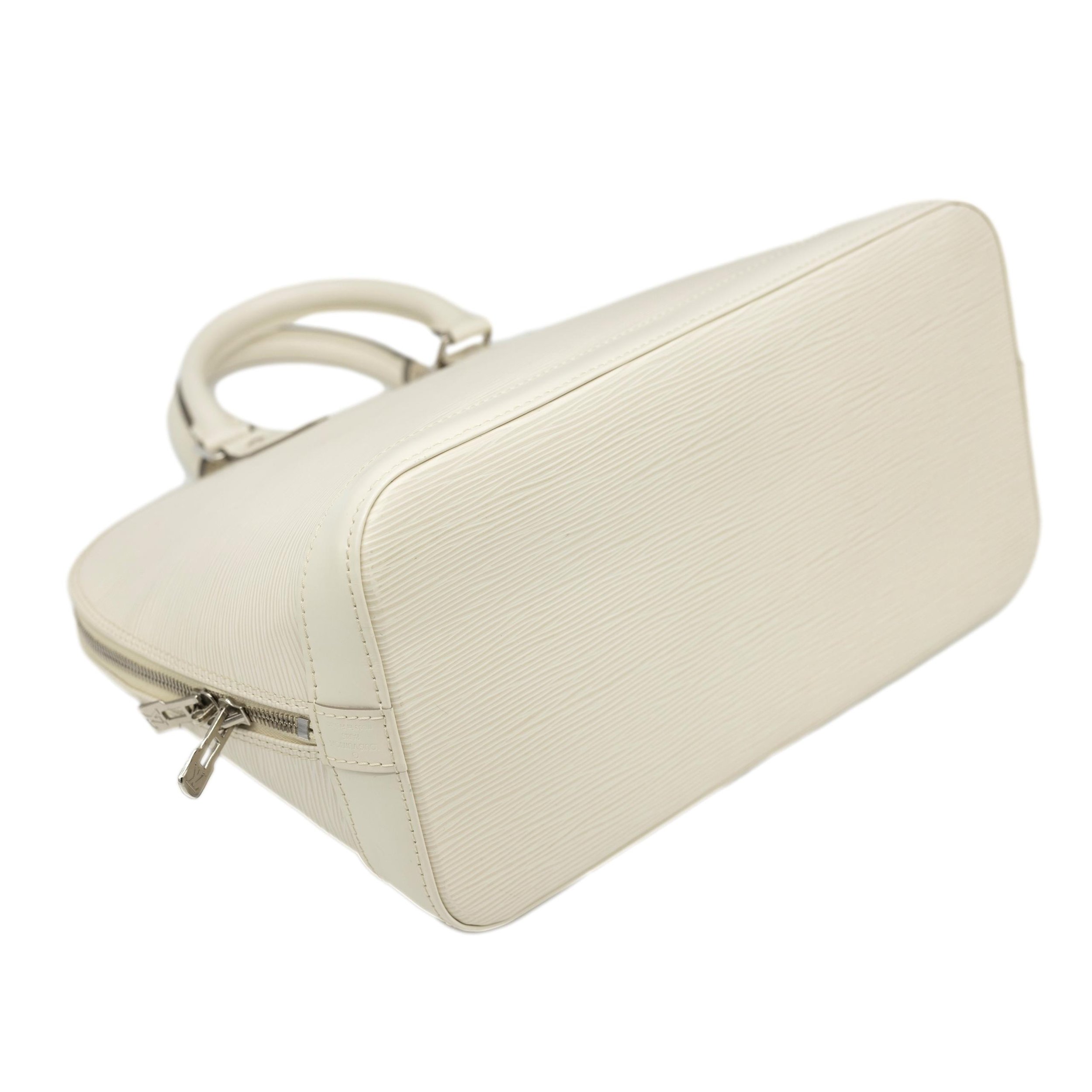 gildedagevintagebags2022-51_clipped_rev_2.jpeg