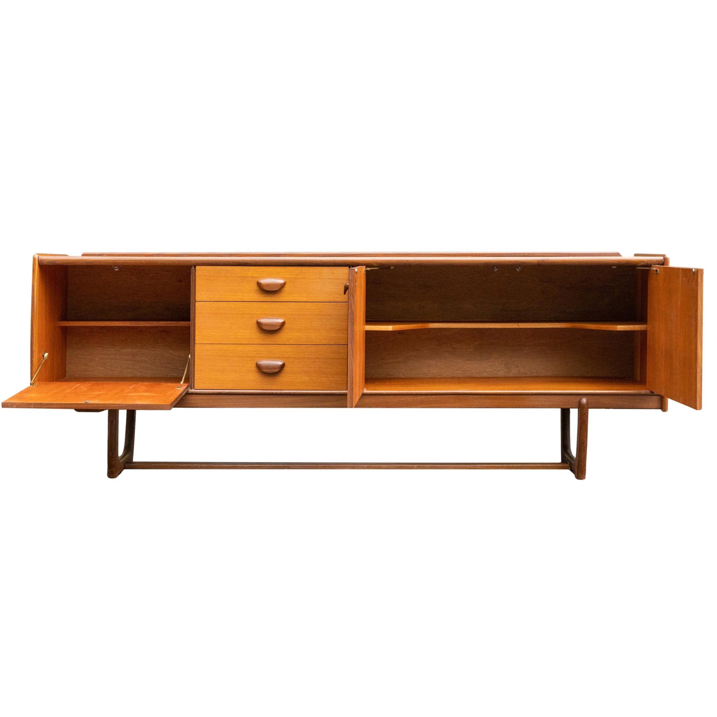 furnituremovingdadygildedagee-63_clipped_rev_2.jpeg