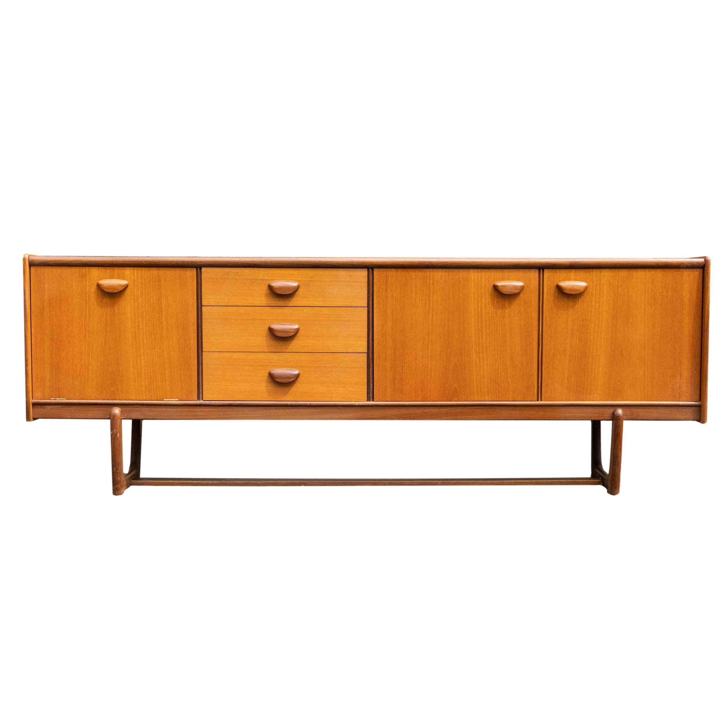 furnituremovingdadygildedagee-60_clipped_rev_2.jpeg