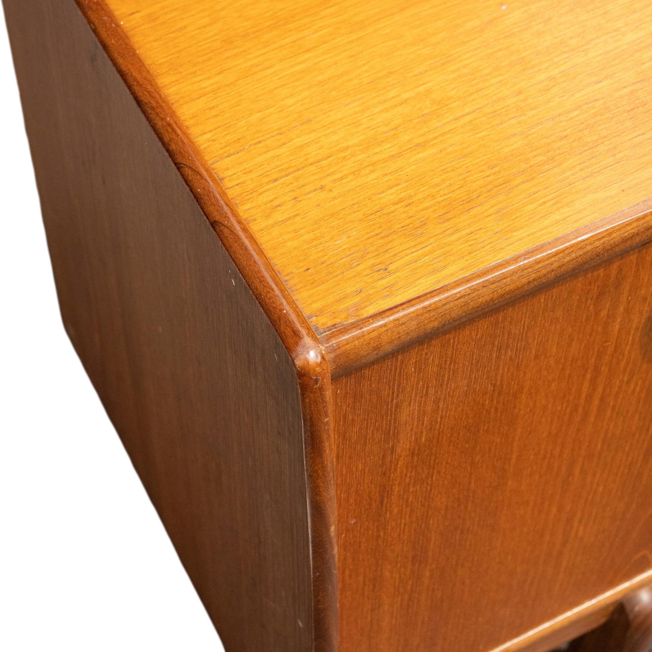 furnituremovingdadygildedagee-62_clipped_rev_1.jpeg
