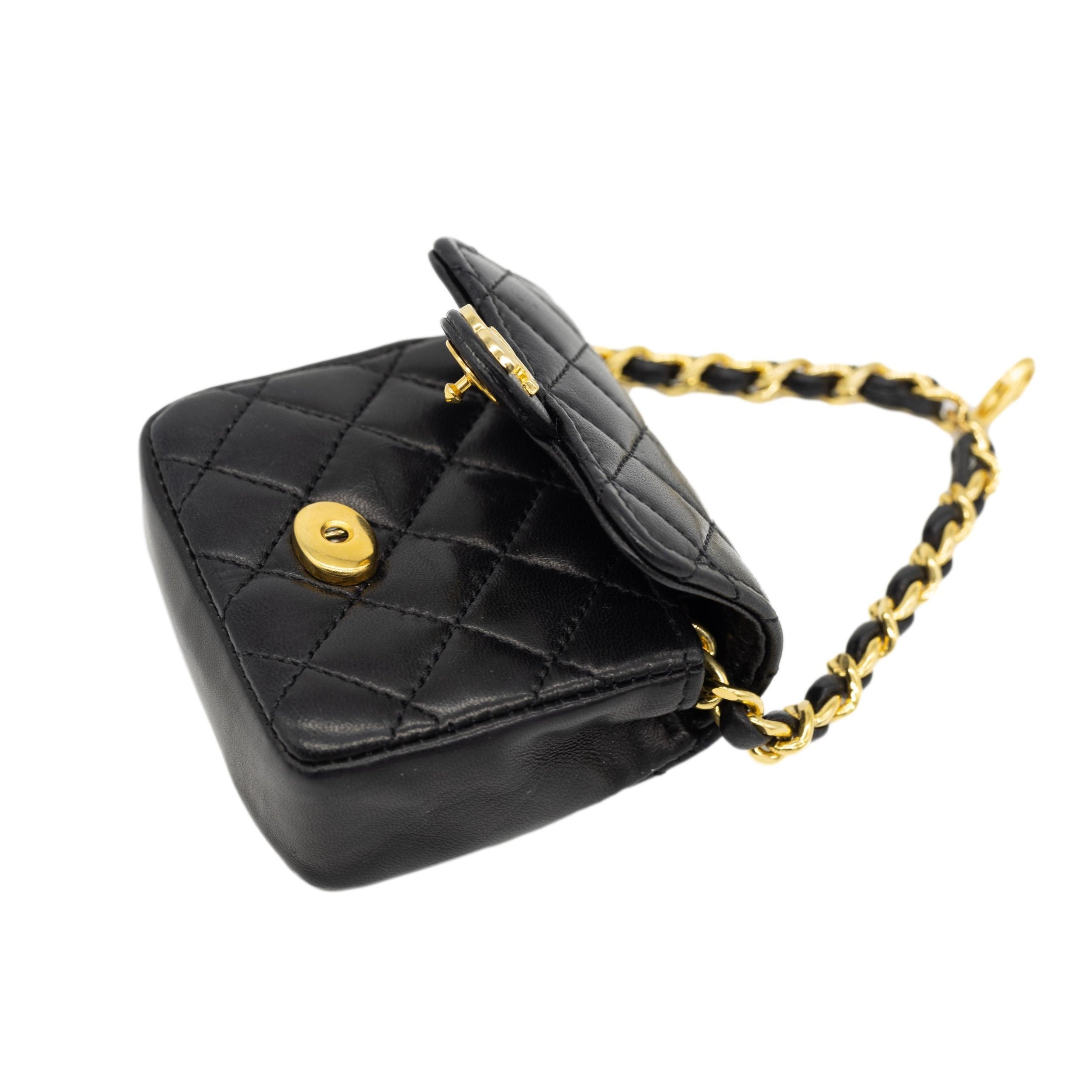 chanelbagbeltgilded-41_clipped_rev_1.jpeg