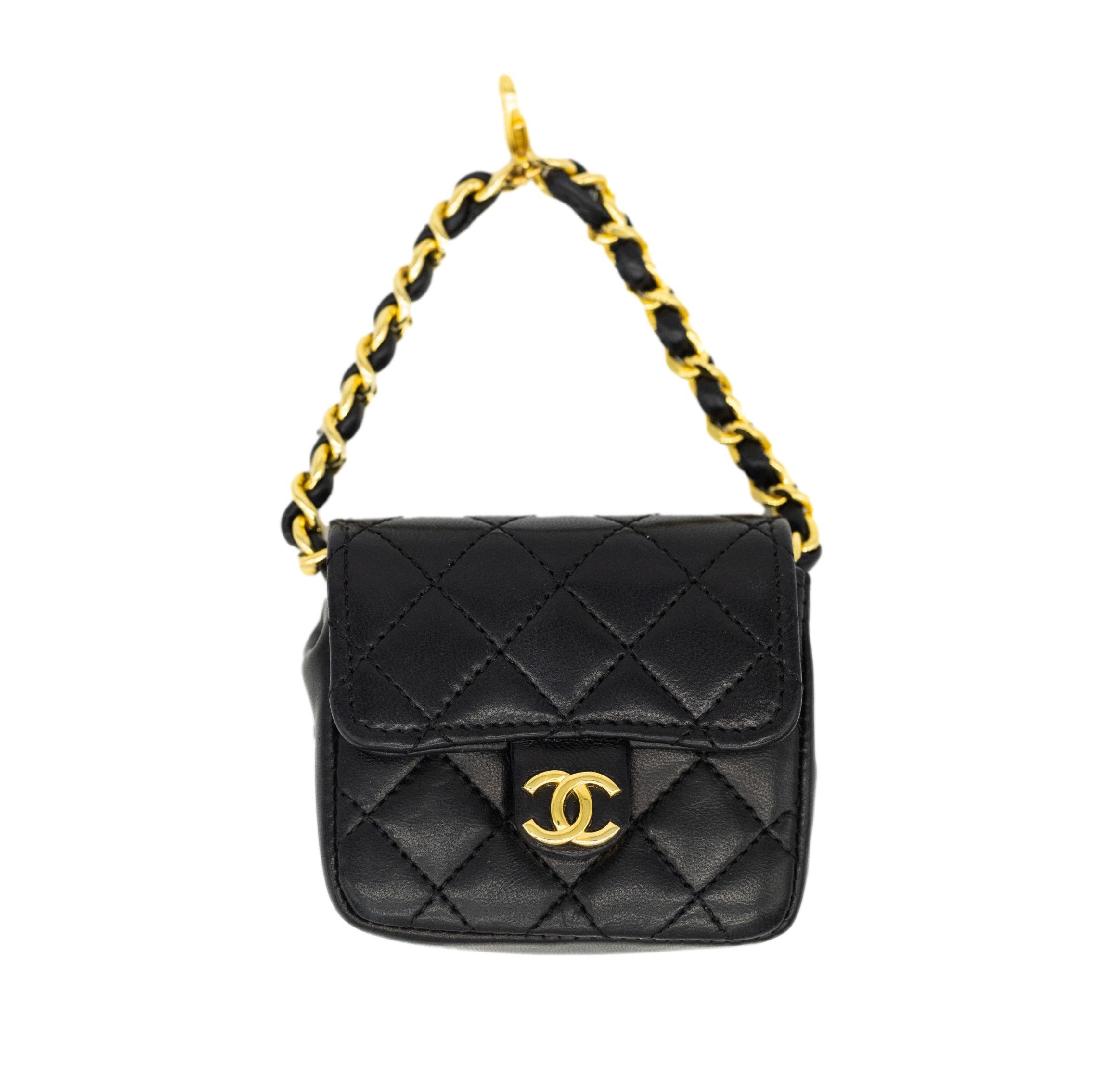 chanelbagbeltgilded-56_clipped_rev_1.jpeg