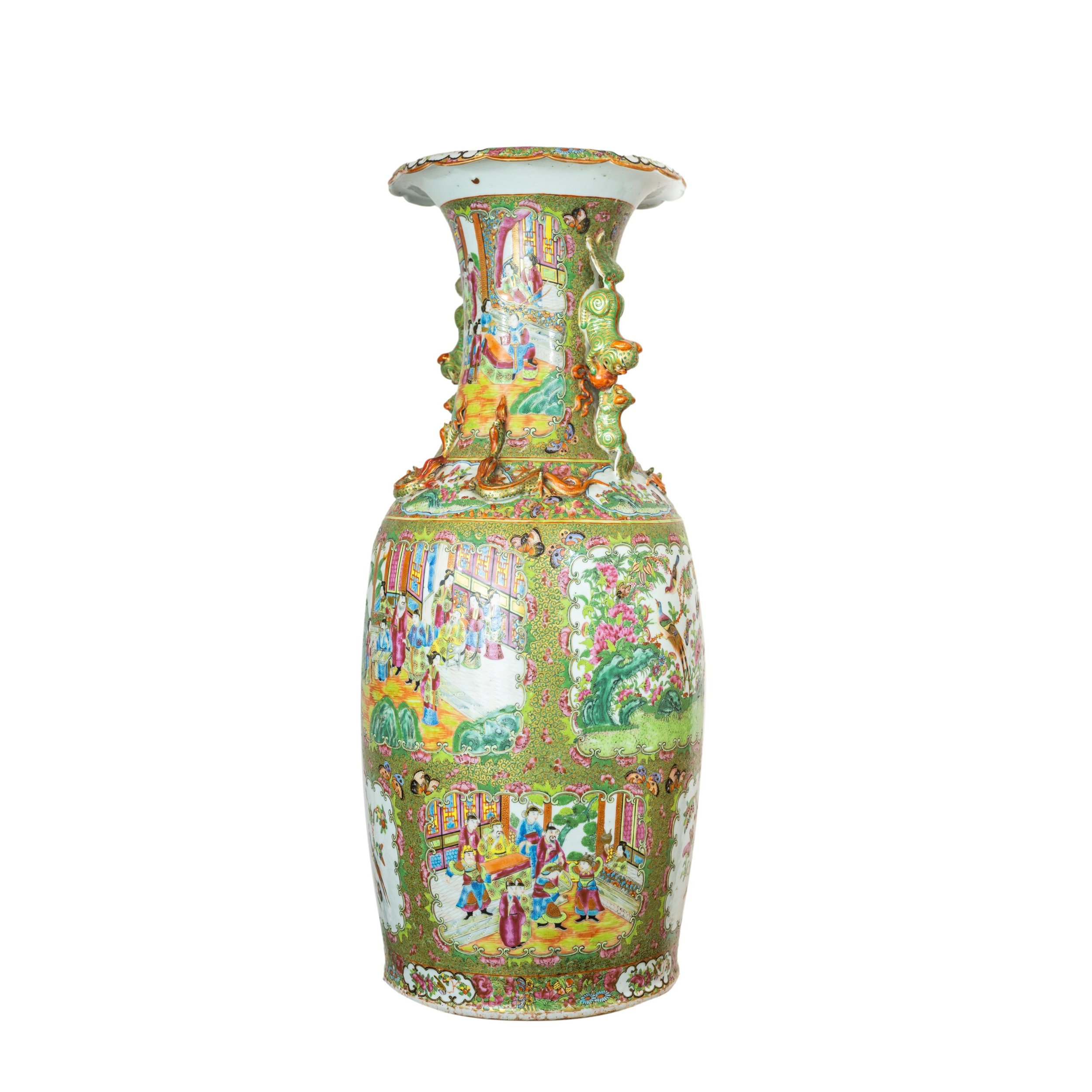 gildedagebeautifulvase-13_clipped_rev_1.jpeg