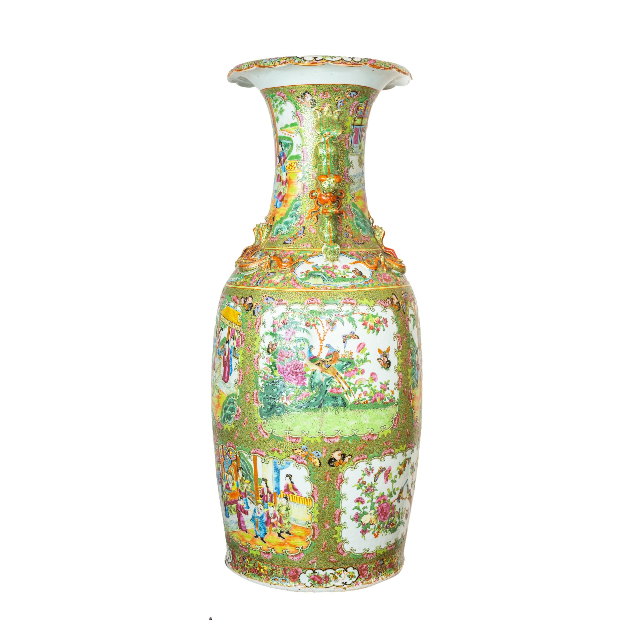 gildedagebeautifulvase-10_clipped_rev_1.jpeg