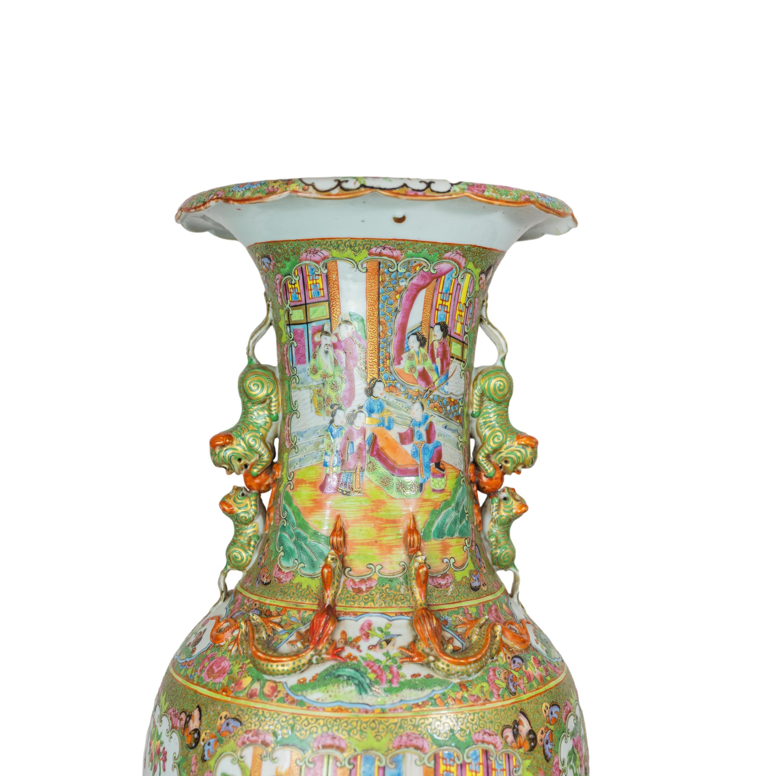 gildedagebeautifulvase-22_clipped_rev_1.jpeg