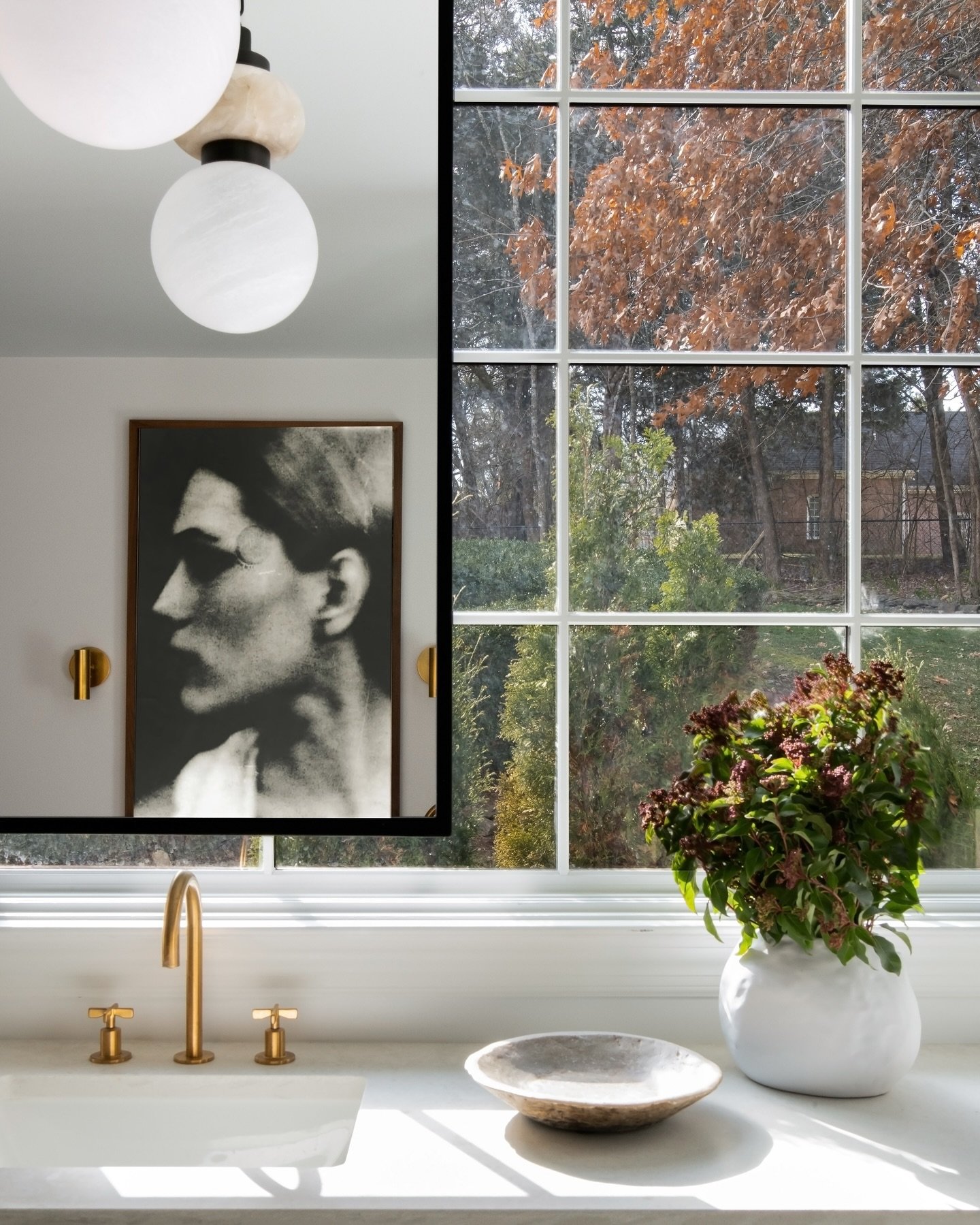 pretty place to wash your face!

design / @mitzimaynard
photo 1 / @allisonelefantephoto 
photo 3 / @khakihope 
photos 2, 4, 5 / @josephgbradshaw