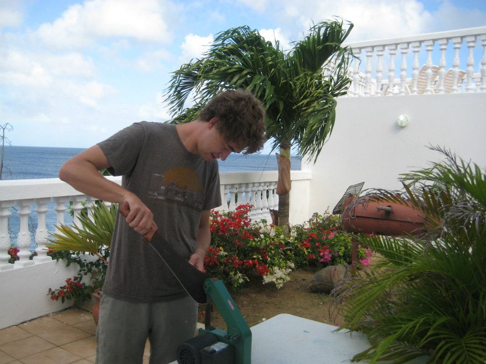 Sharpening for fish, Curacao 2012