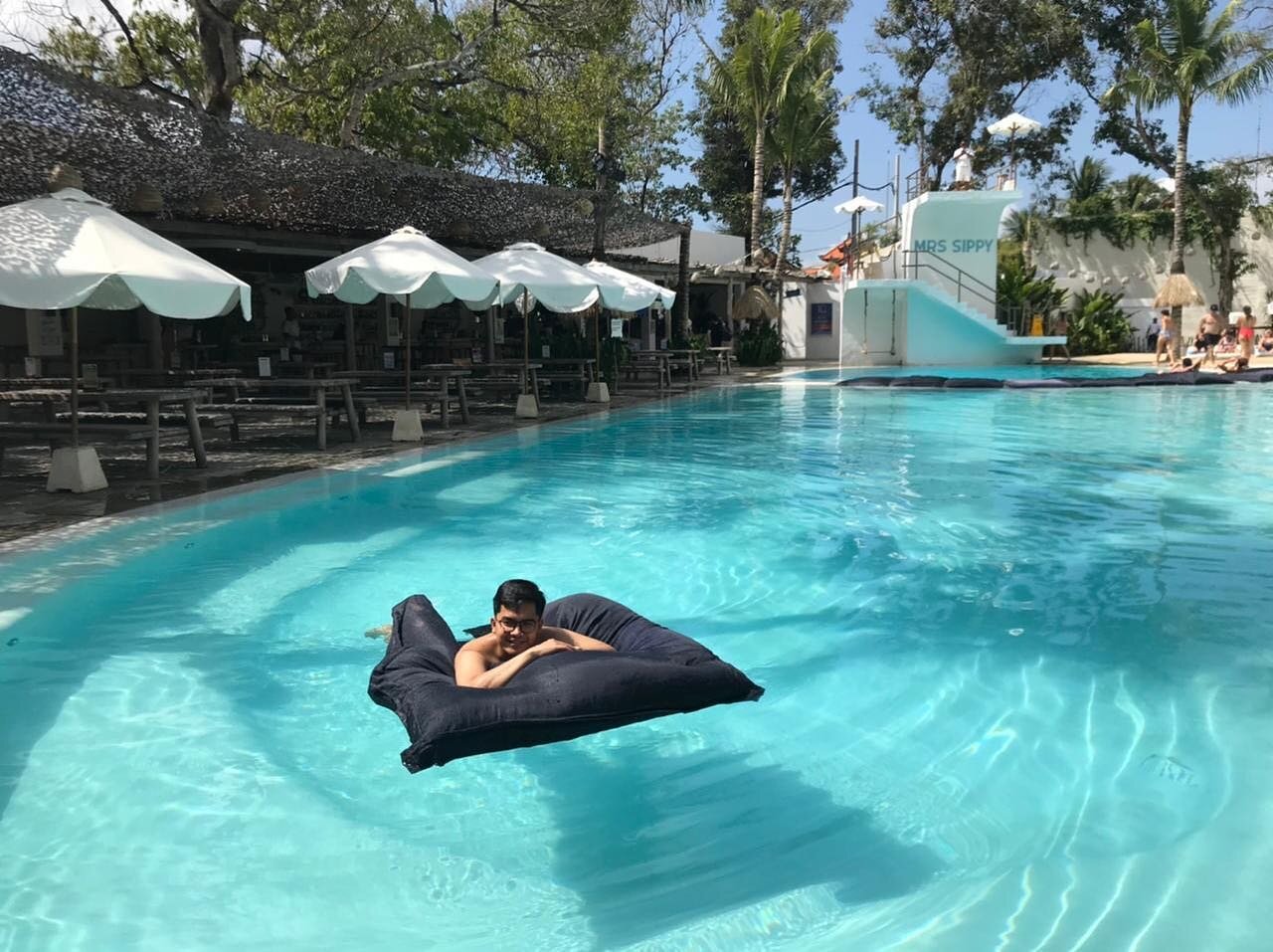 Komm schneller, lieber Sommer. 

#bali #indonesia #basicputa 📸 @carlasuharto