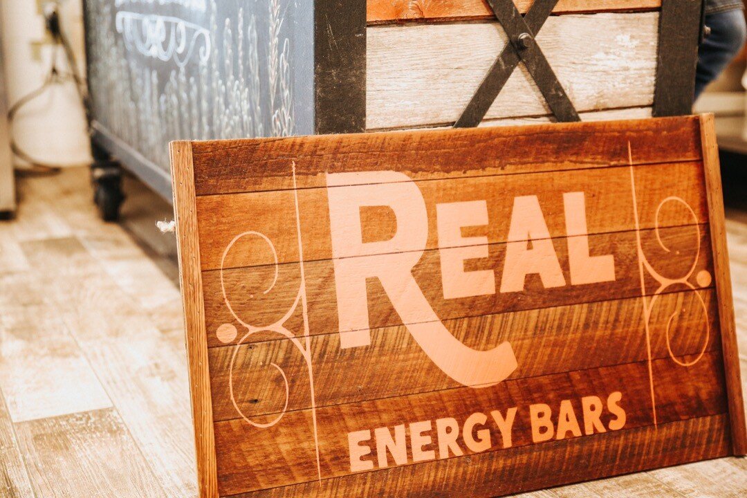 Creating healthy habits requires being sure to fuel up for outdoor adventures, a long day at work, and all your workouts. With Real Energy Bars, you know you are getting only the best ingredients! #Linkinbio to shop online or come on down to @ovensof