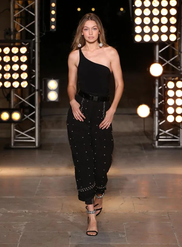 maillot sage isabel marant bordeaux porté par gigi hadid