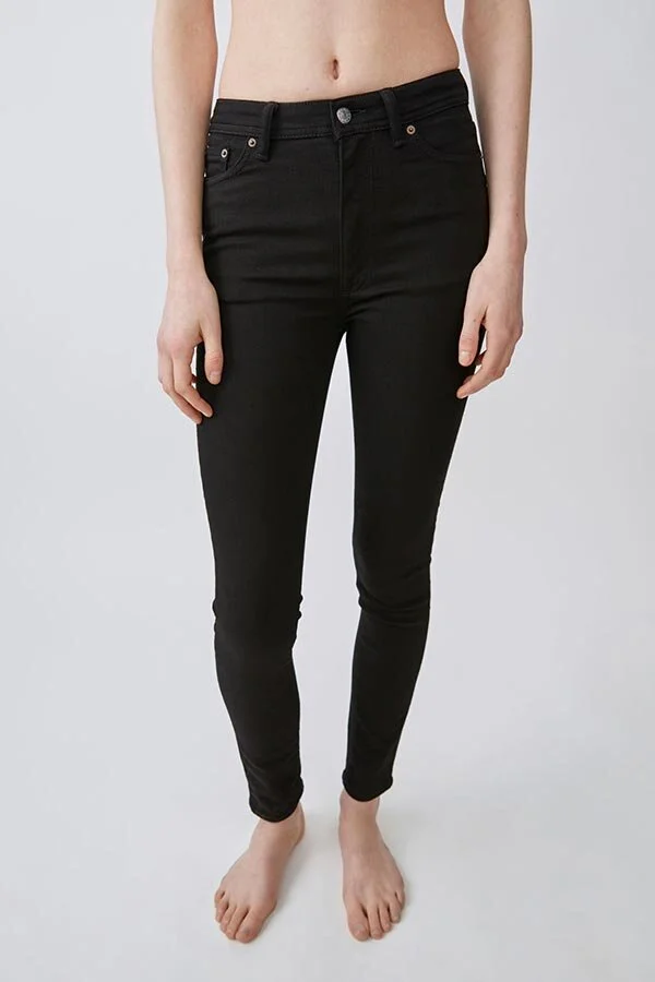 acne-studios-pantalon-noir-3.jpg